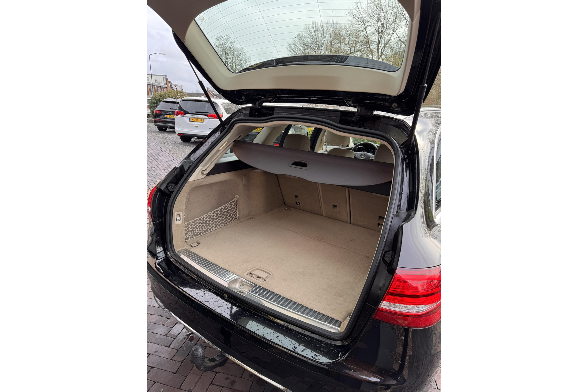 Mercedes-Benz C-Klasse Estate 180 Prestige 2016 OBSIDIAN BLACK (197U) 6