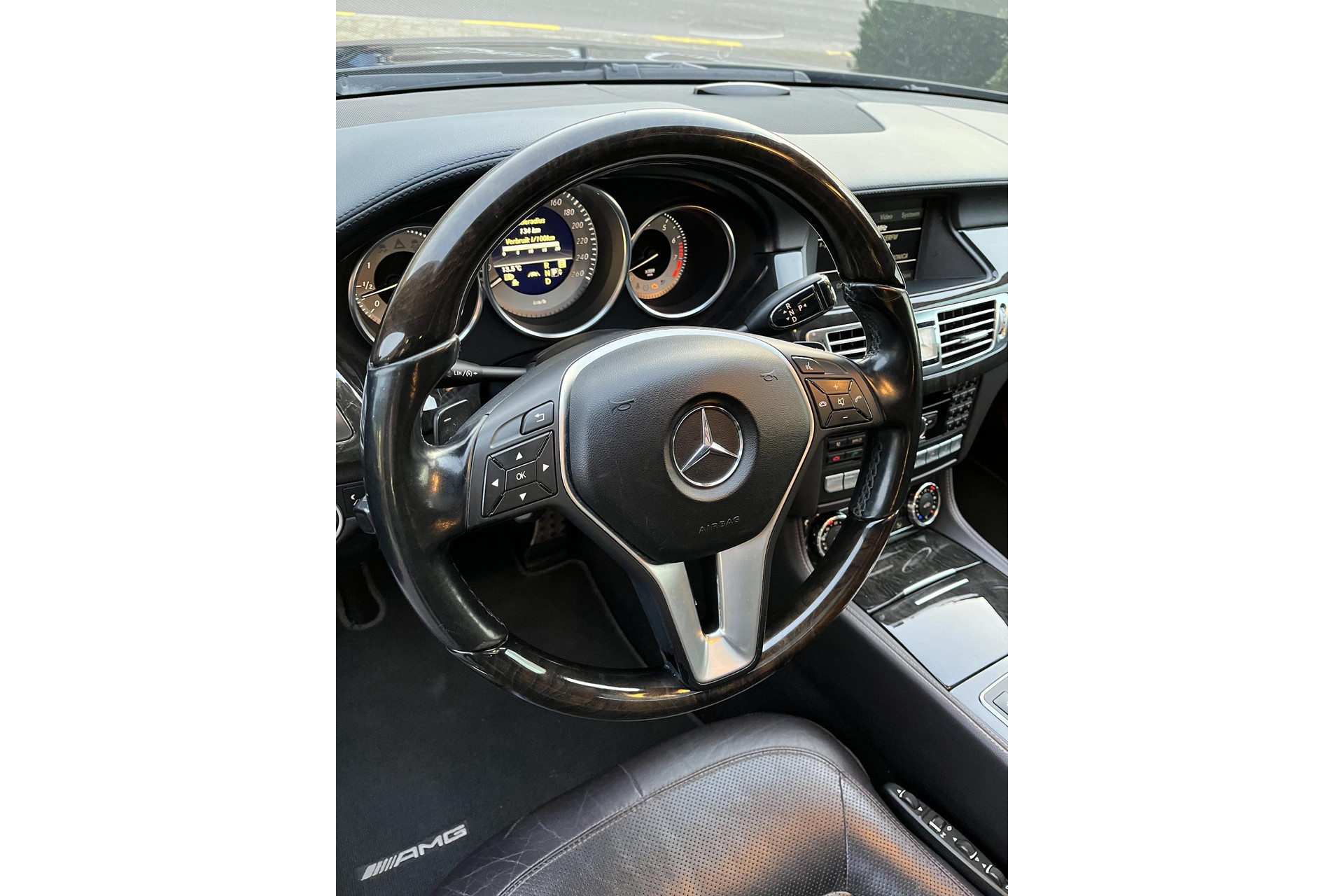 Mercedes-Benz CLS-Klasse 350 2011 OBSIDIAN BLACK (197U) 15