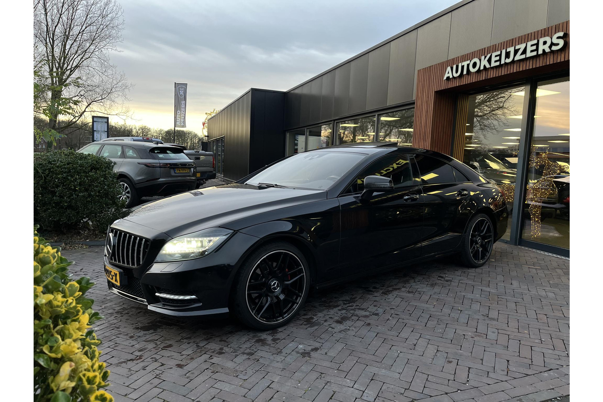 Mercedes-Benz CLS-Klasse 350 2011 OBSIDIAN BLACK (197U) 5