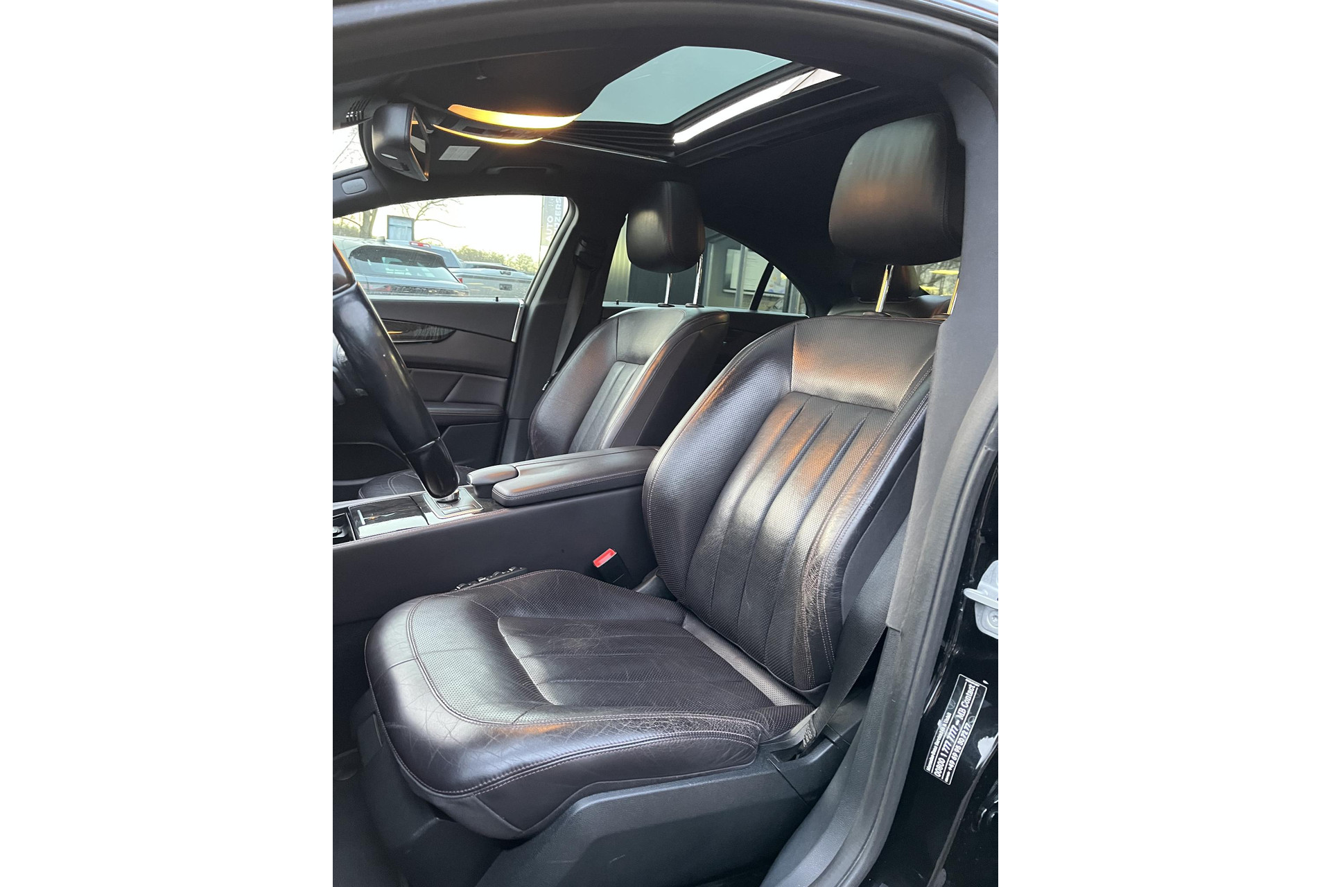 Mercedes-Benz CLS-Klasse 350 2011 OBSIDIAN BLACK (197U) 6