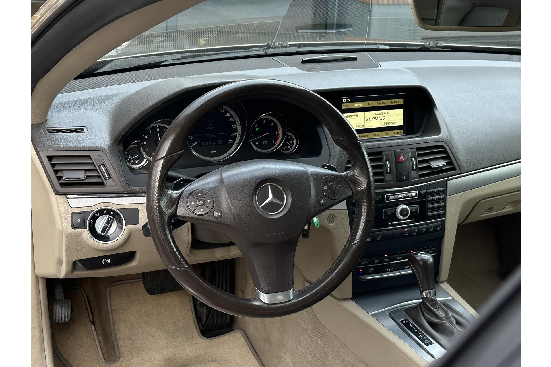 Mercedes-Benz E-Klasse Cabrio 350 CDI Elegance 2010 SANIDINE BEIGE 10