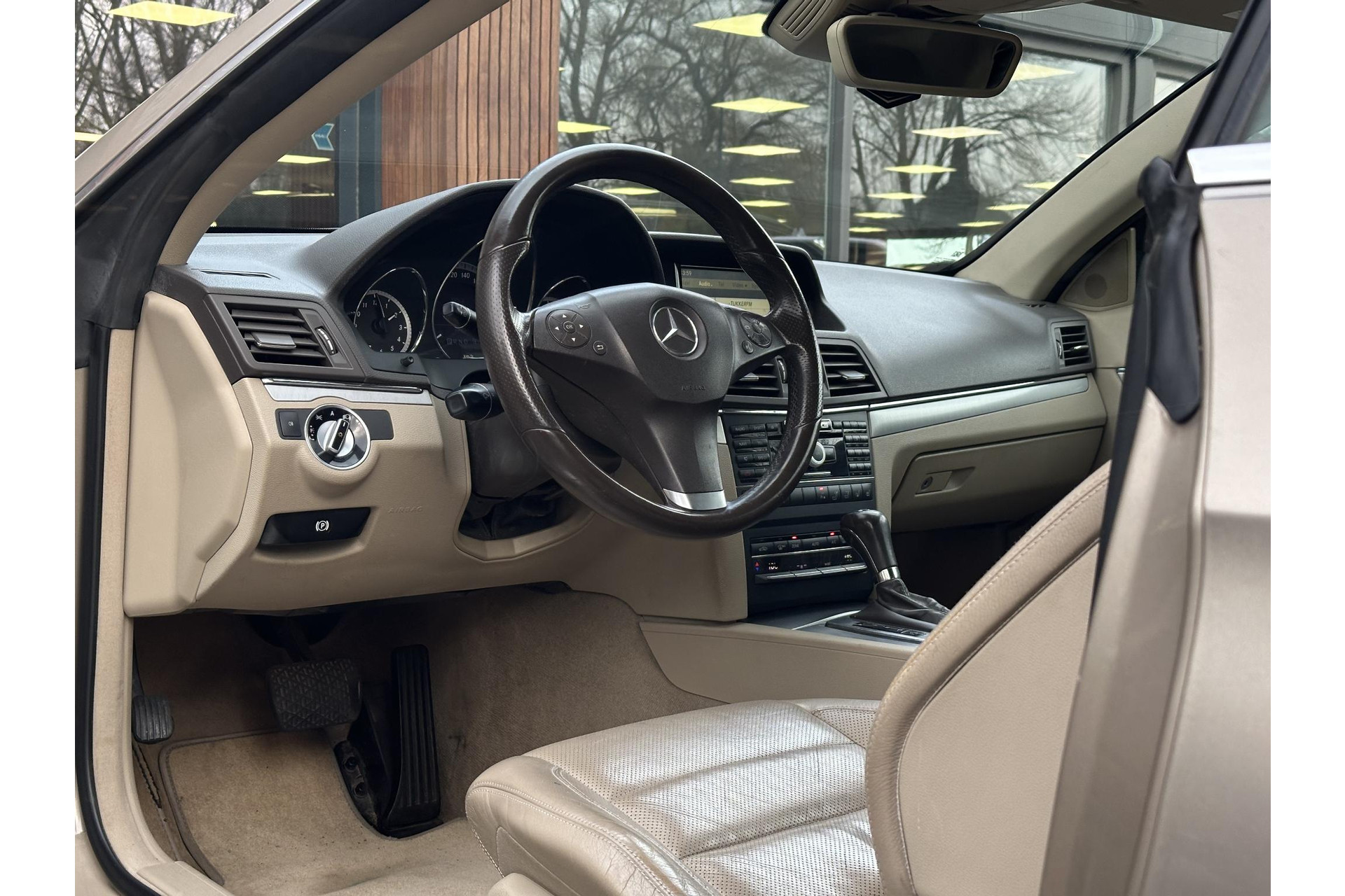 Mercedes-Benz E-Klasse Cabrio 350 CDI Elegance 2010 SANIDINE BEIGE 8