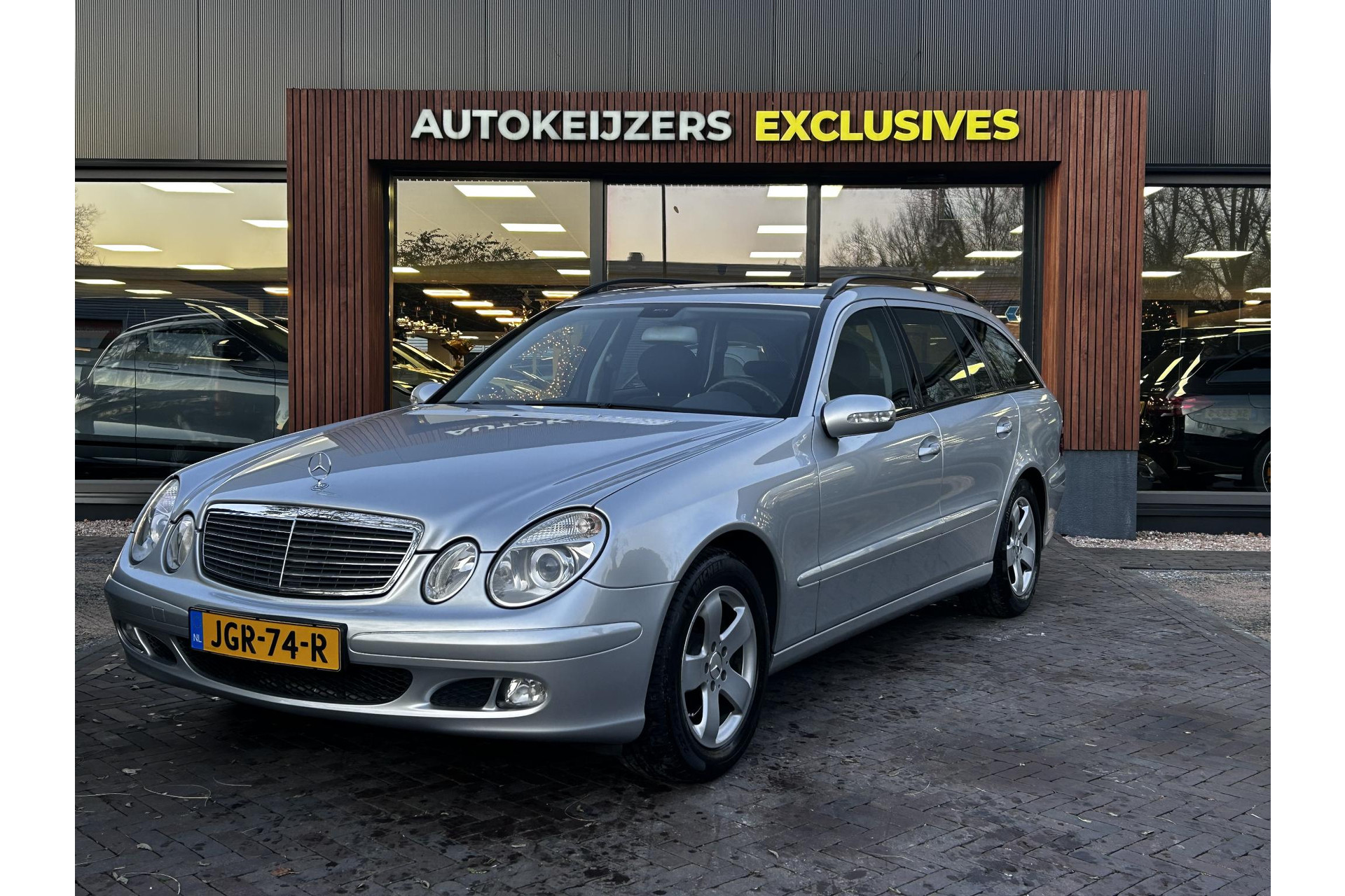 Mercedes-Benz E-Klasse Combi 280 Classic 2005 BRIGHT SILVER METALLIC CLEAR COAT PAINT (775U) 22