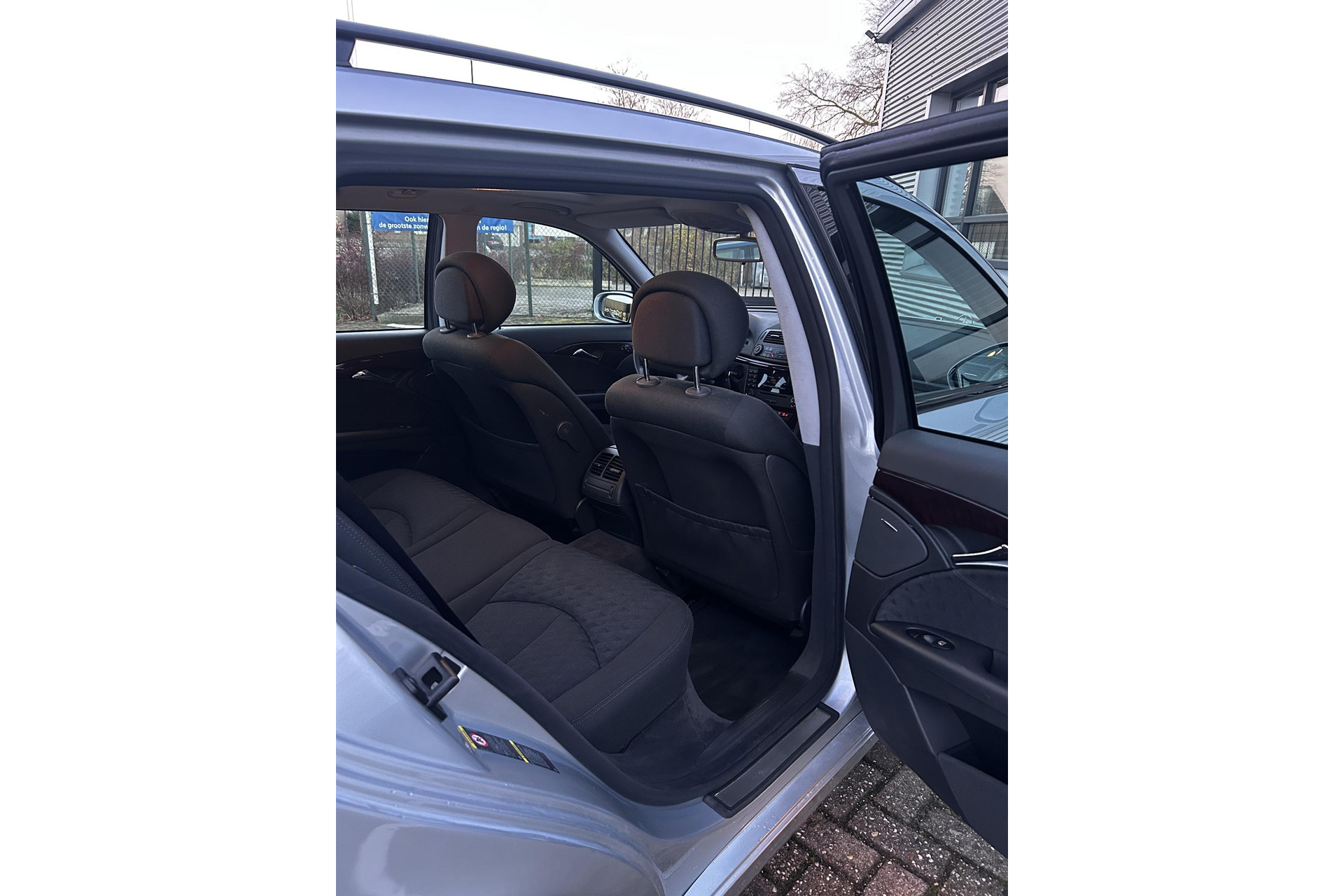 Mercedes-Benz E-Klasse Combi 280 Classic 2005 BRIGHT SILVER METALLIC CLEAR COAT PAINT (775U) 27