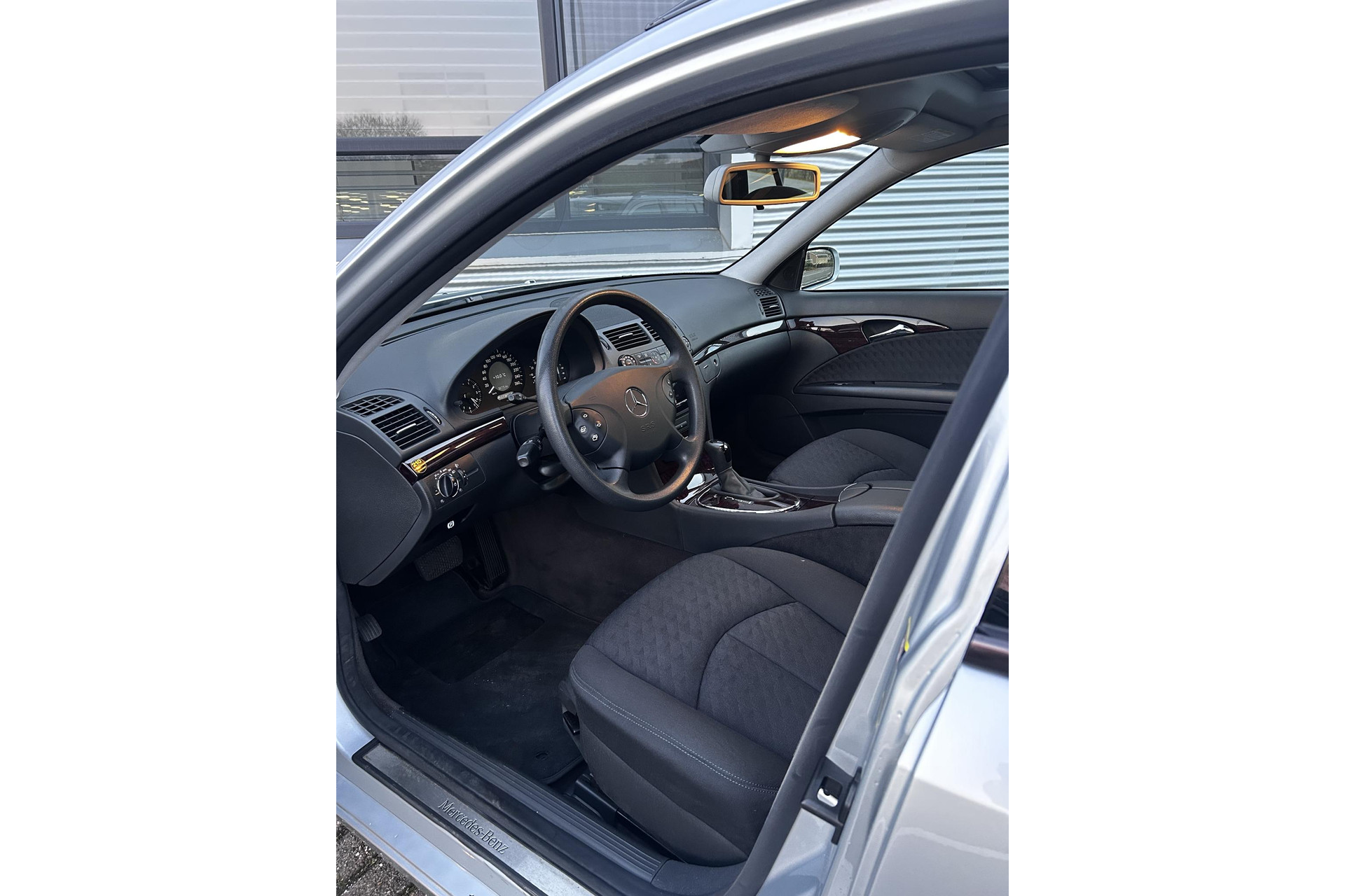 Mercedes-Benz E-Klasse Combi 280 Classic 2005 BRIGHT SILVER METALLIC CLEAR COAT PAINT (775U) 6