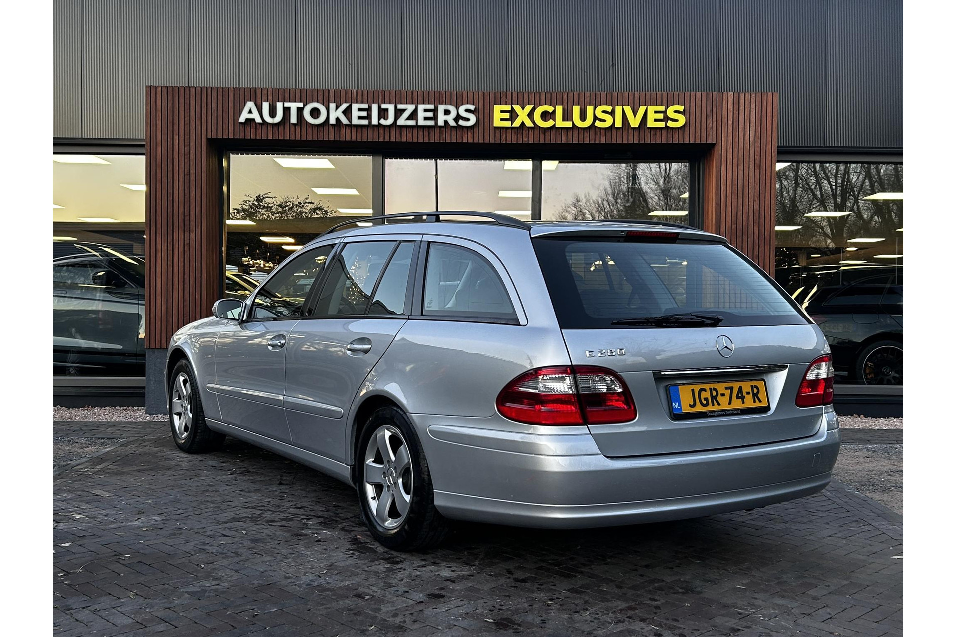 Mercedes-Benz E-Klasse Combi 280 Classic 2005 BRIGHT SILVER METALLIC CLEAR COAT PAINT (775U) 7