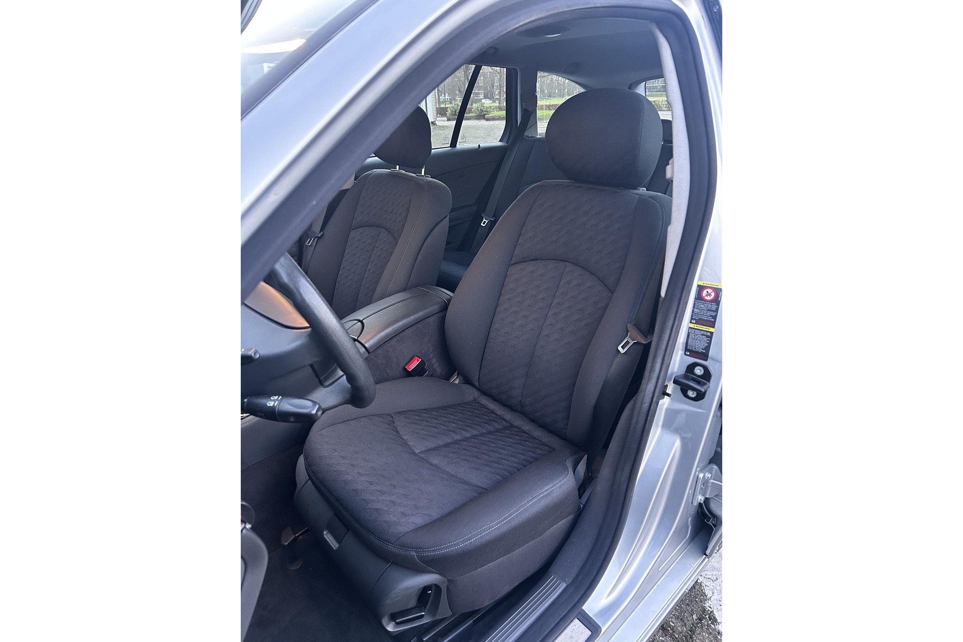 Mercedes-Benz E-Klasse Combi 280 Classic 2005 BRIGHT SILVER METALLIC CLEAR COAT PAINT (775U) 8