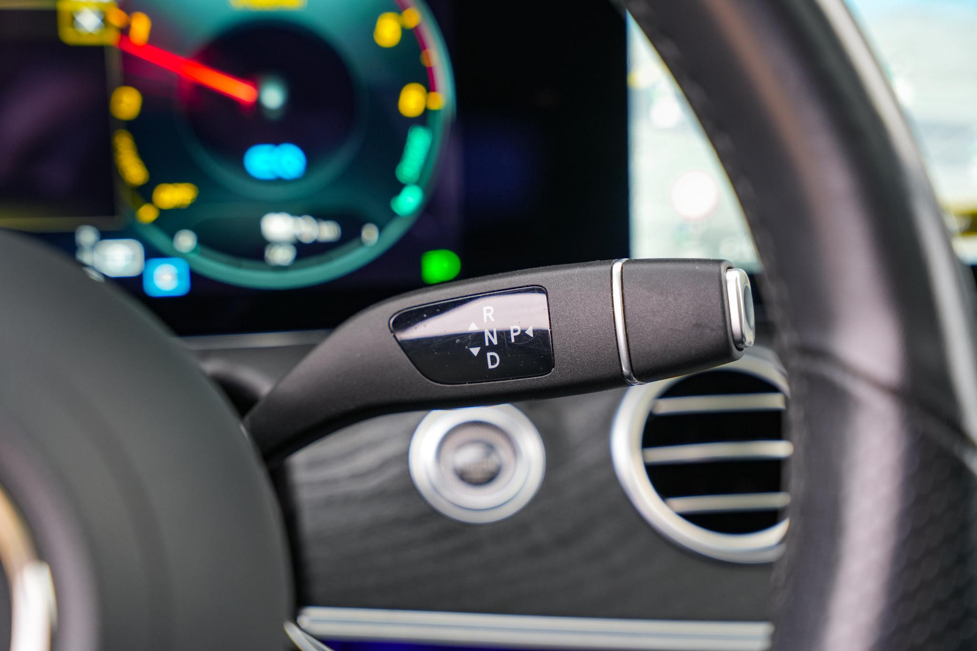 Mercedes-Benz E-Klasse E300 de 2022 GRAPHITE GRAY - METALLIC FINISH (831U) 15