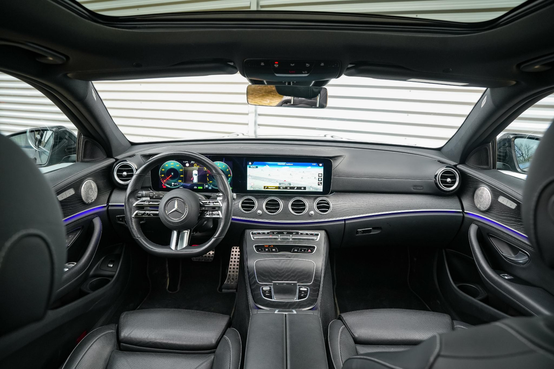 Mercedes-Benz E-Klasse E300 de 2022 GRAPHITE GRAY - METALLIC FINISH (831U) 2