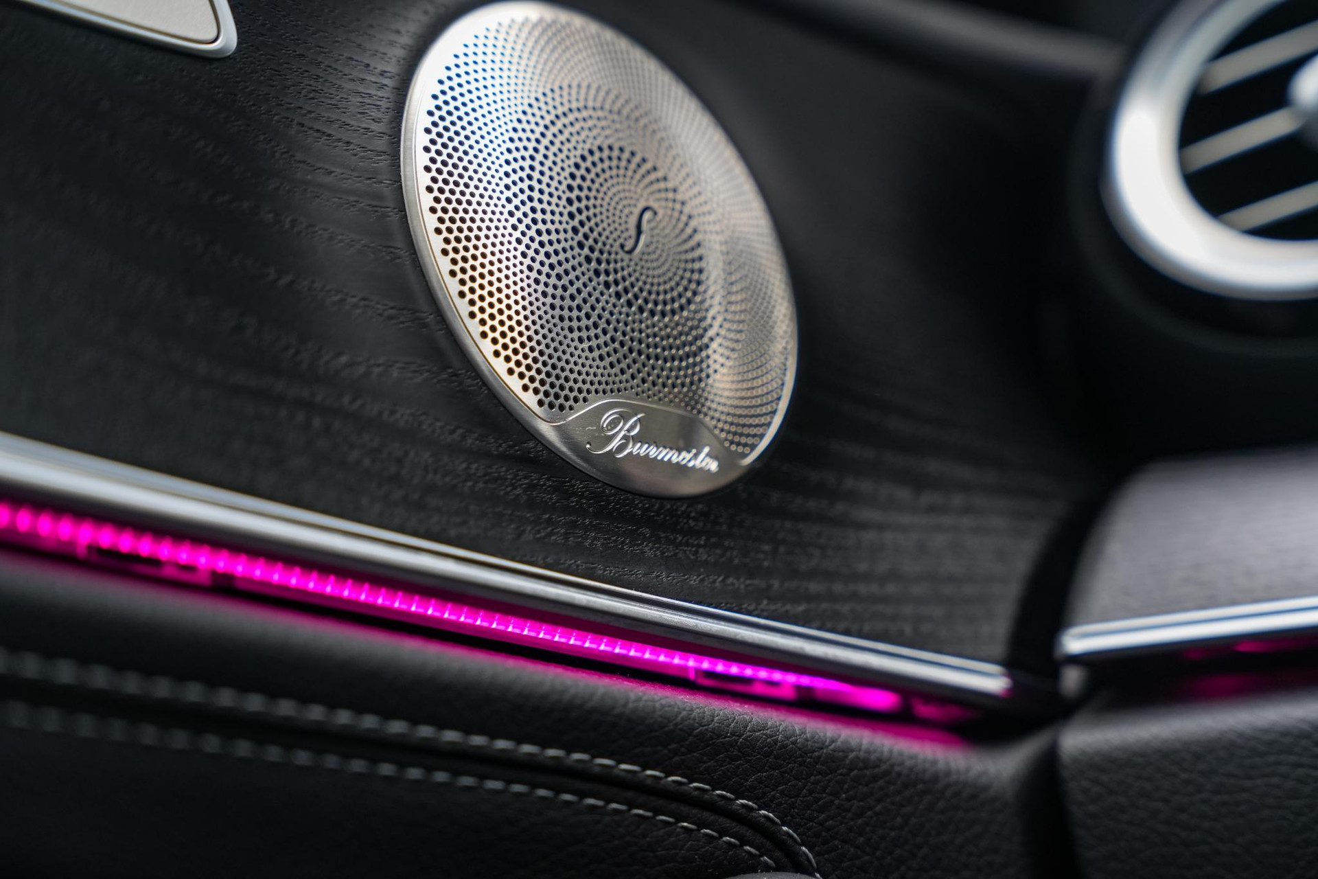 Mercedes-Benz E-Klasse E300 de 2022 GRAPHITE GRAY - METALLIC FINISH (831U) 26