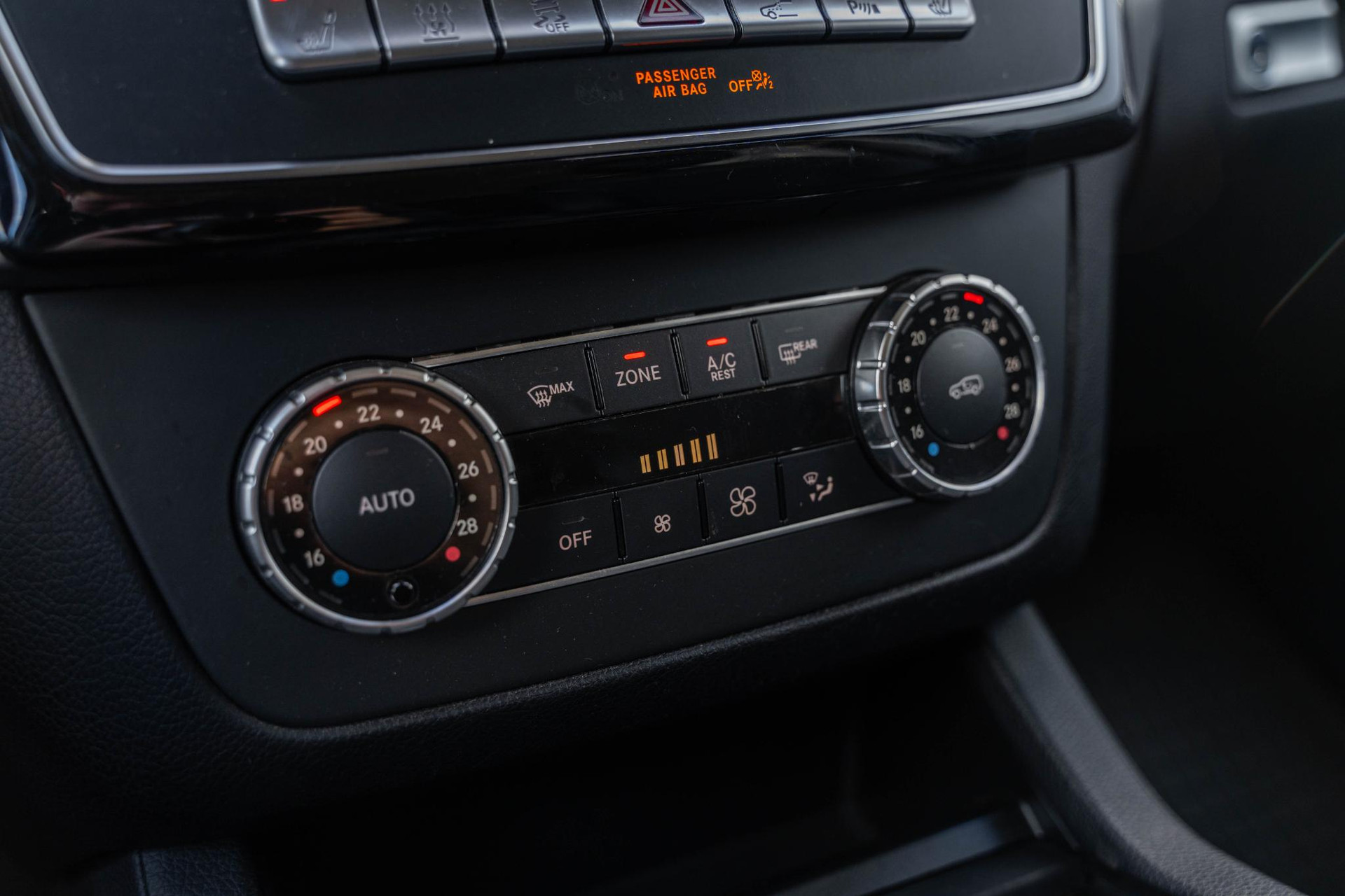 Mercedes-Benz GLE 500 e 4MATIC 2015 TENORITE GRAY METALLIC PAINT (755U) 28