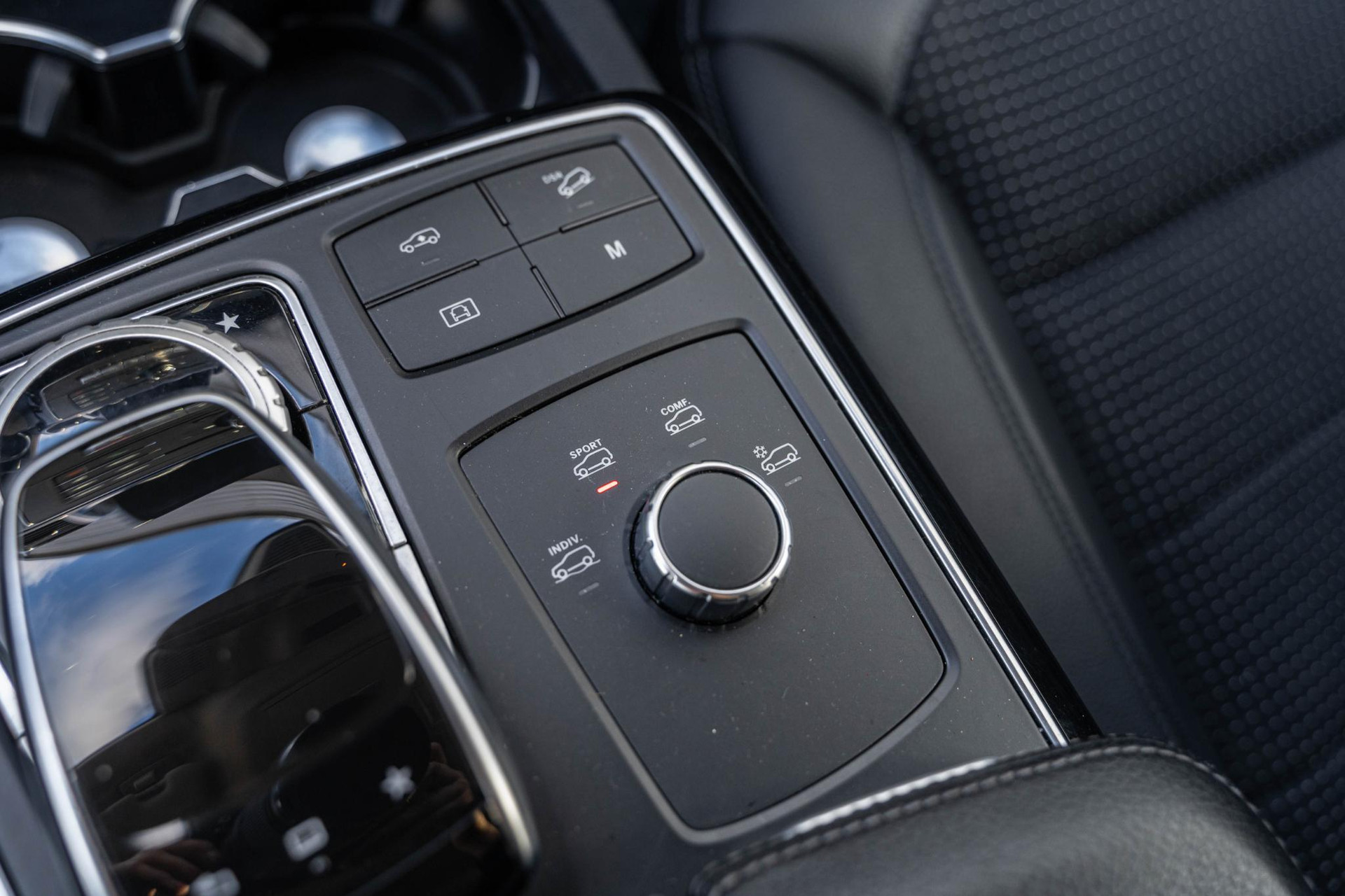 Mercedes-Benz GLE 500 e 4MATIC 2015 TENORITE GRAY METALLIC PAINT (755U) 30