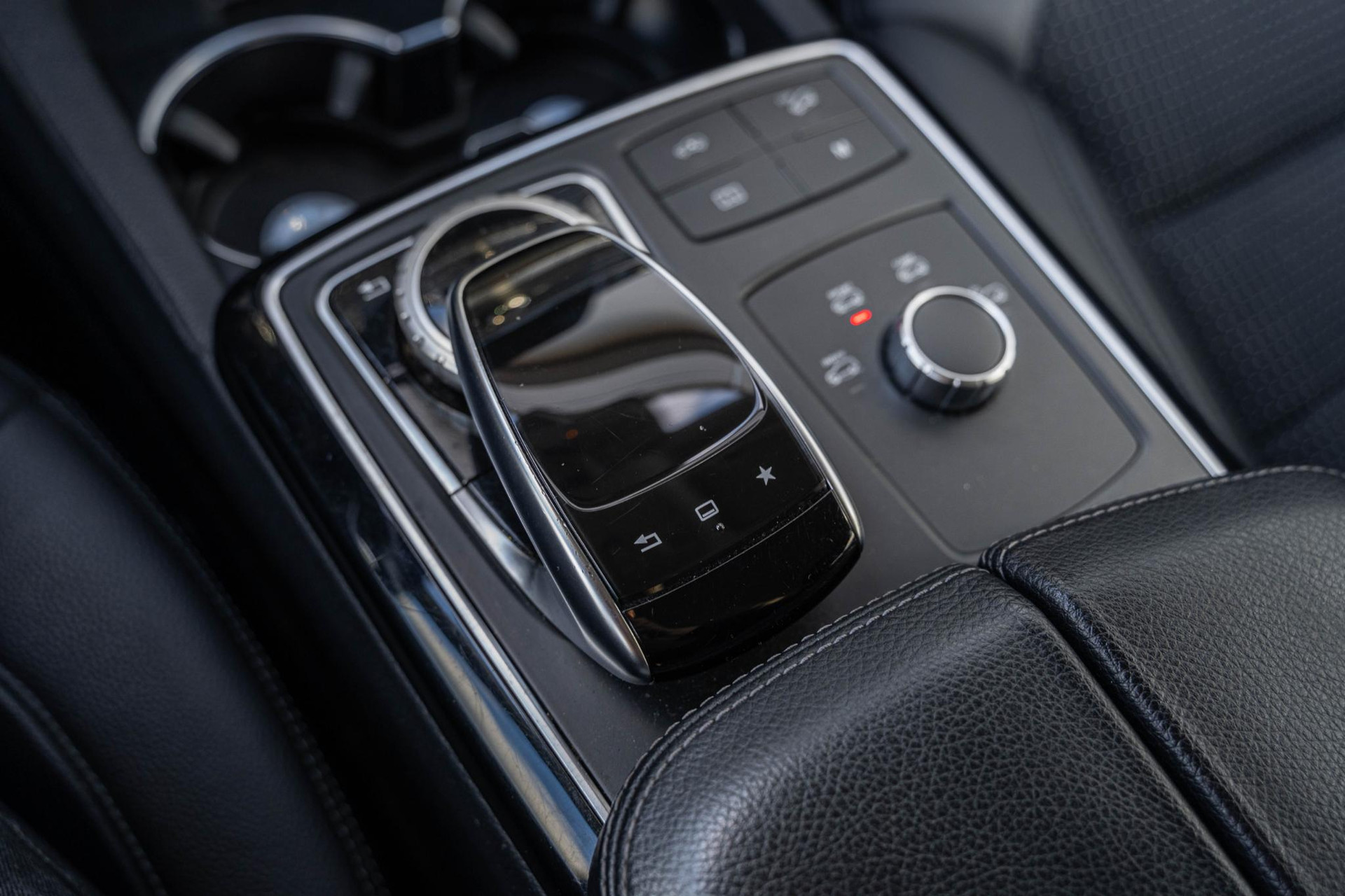 Mercedes-Benz GLE 500 e 4MATIC 2015 TENORITE GRAY METALLIC PAINT (755U) 31