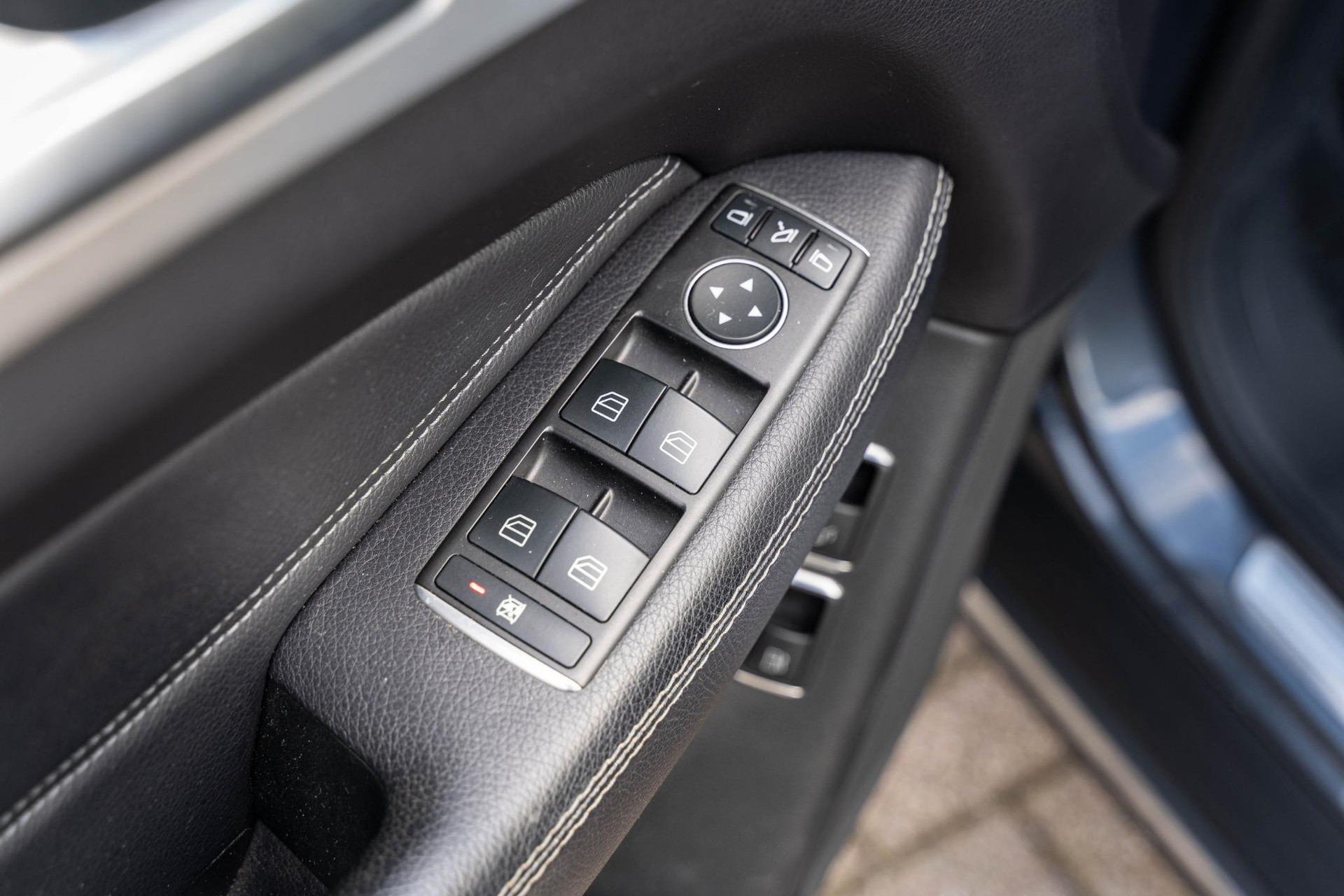 Mercedes-Benz GLE 500 e 4MATIC 2015 TENORITE GRAY METALLIC PAINT (755U) 34