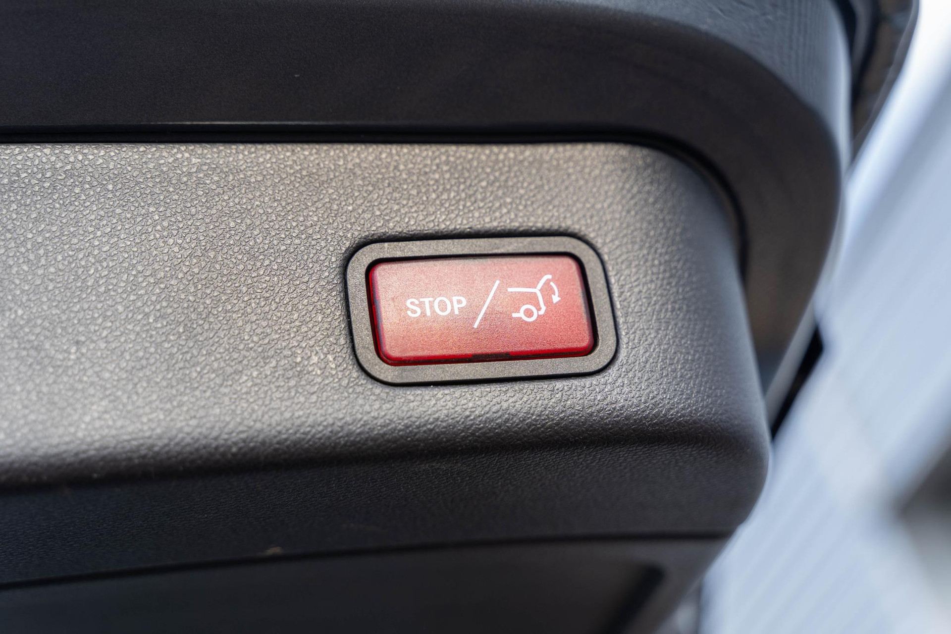 Mercedes-Benz GLE 500 e 4MATIC 2015 TENORITE GRAY METALLIC PAINT (755U) 37