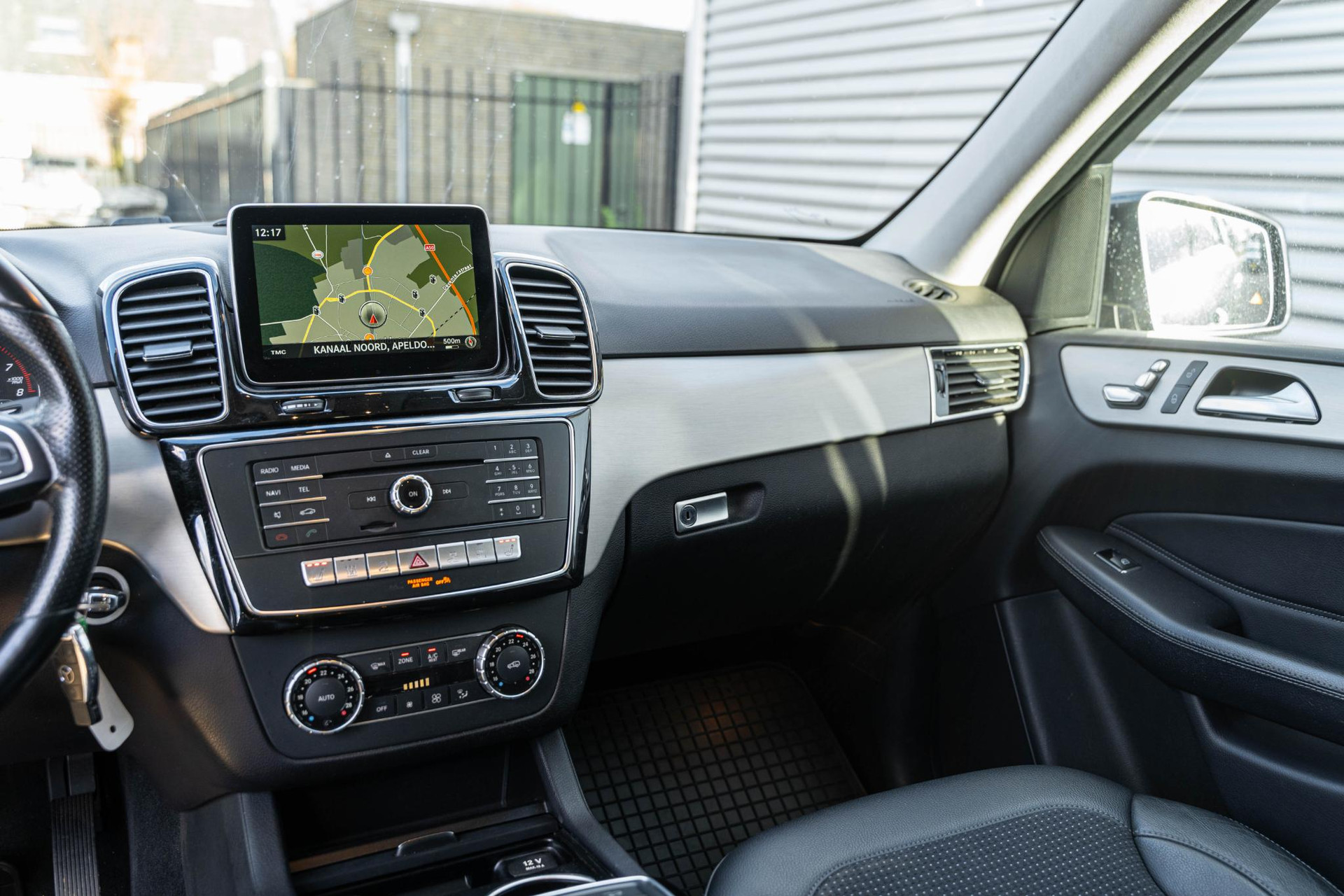 Mercedes-Benz GLE 500 e 4MATIC 2015 TENORITE GRAY METALLIC PAINT (755U) 6