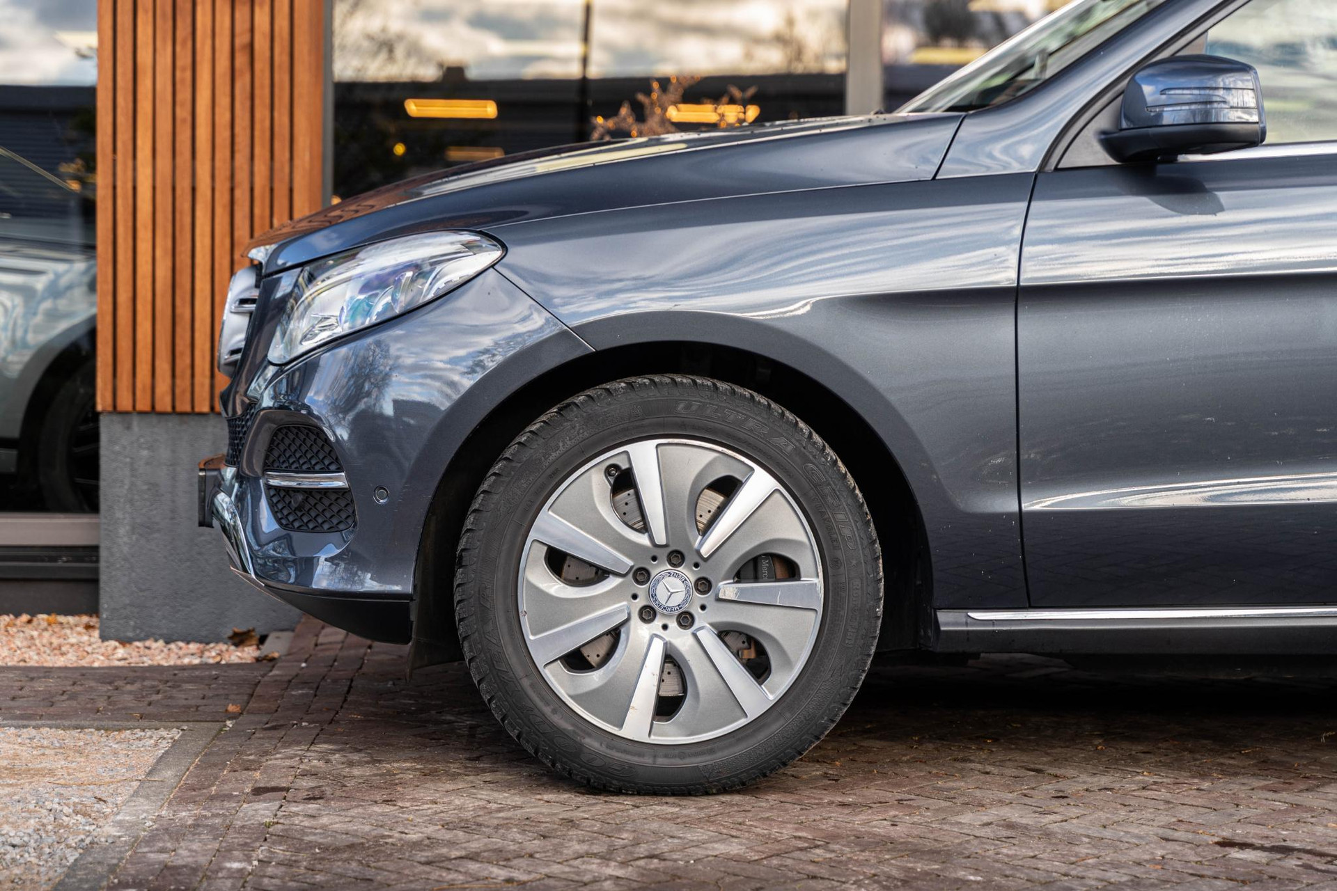 Mercedes-Benz GLE 500 e 4MATIC 2015 TENORITE GRAY METALLIC PAINT (755U) 9