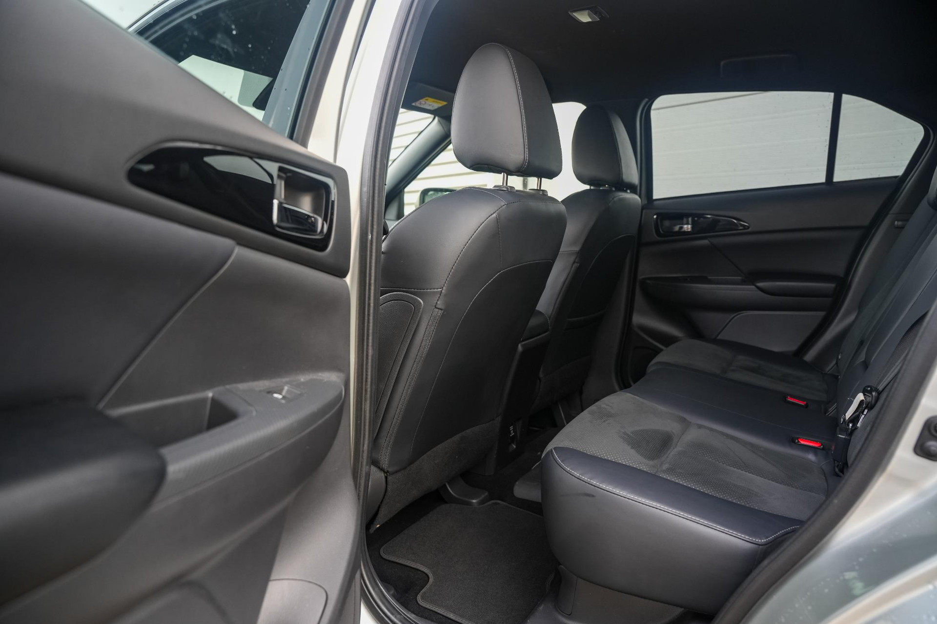 Mitsubishi Eclipse Cross 2.4 PHEV Intense+ 2023 Sterling silver m 10