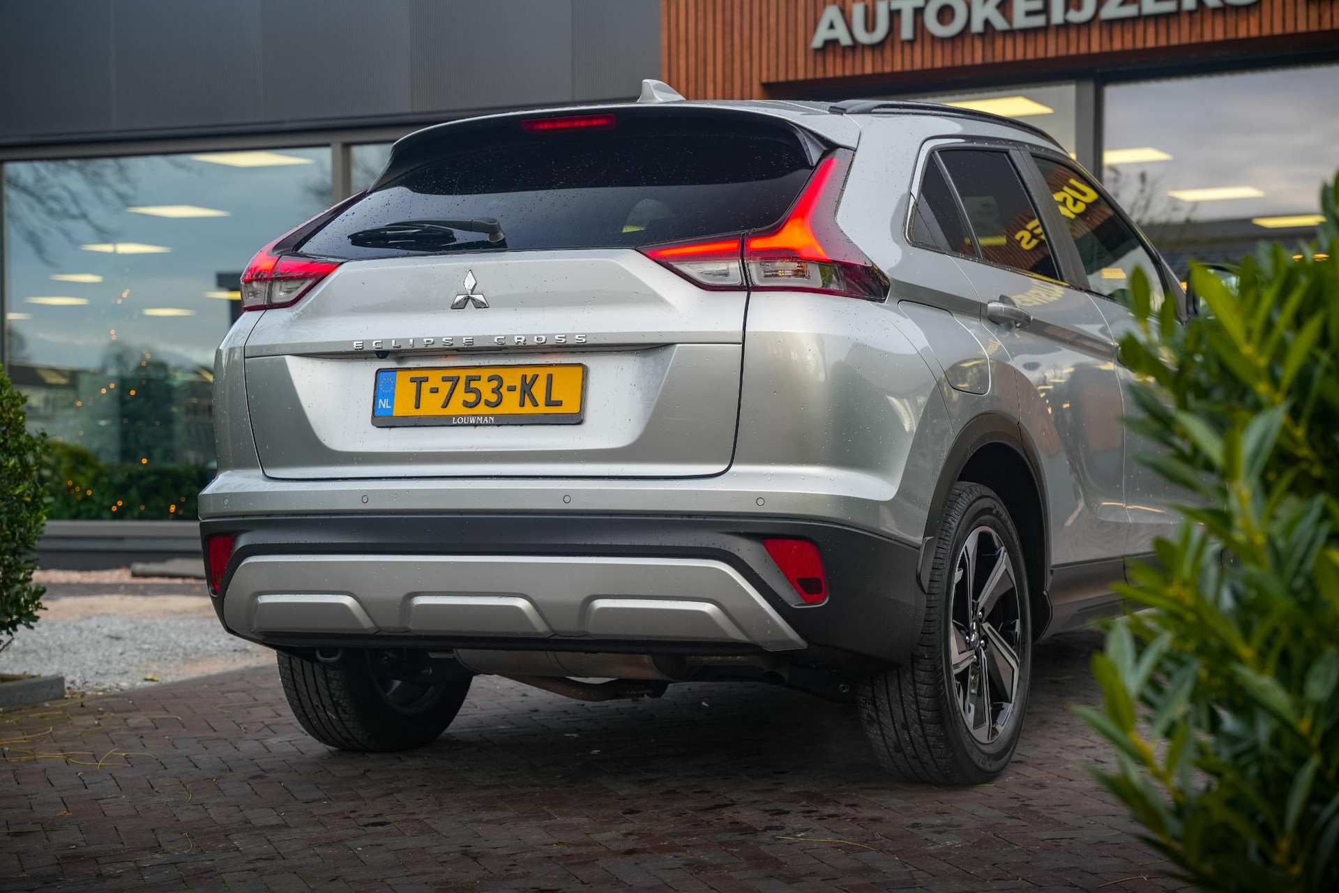 Mitsubishi Eclipse Cross 2.4 PHEV Intense+ 2023 Sterling silver m 11
