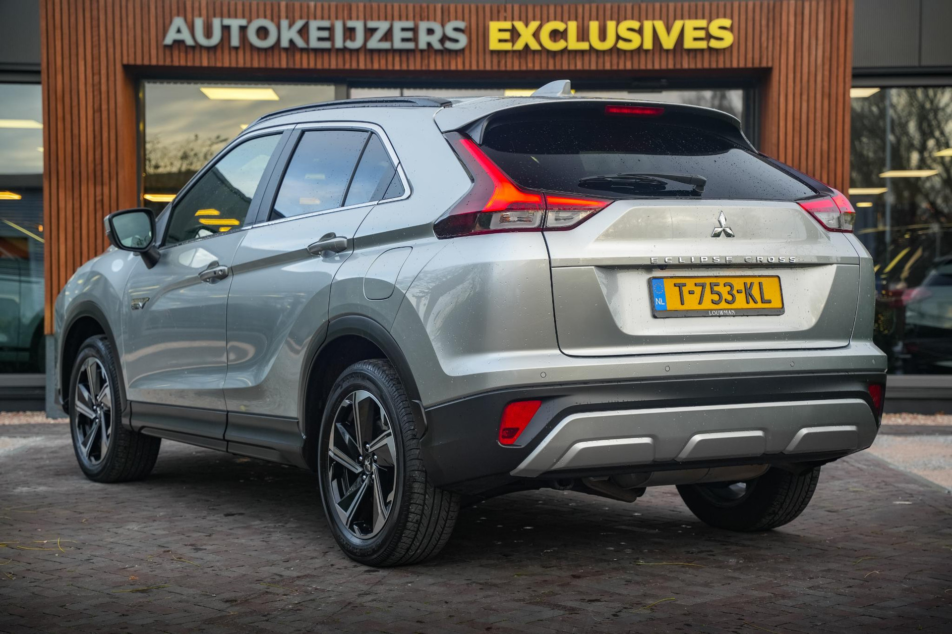 Mitsubishi Eclipse Cross 2.4 PHEV Intense+ 2023 Sterling silver m 7