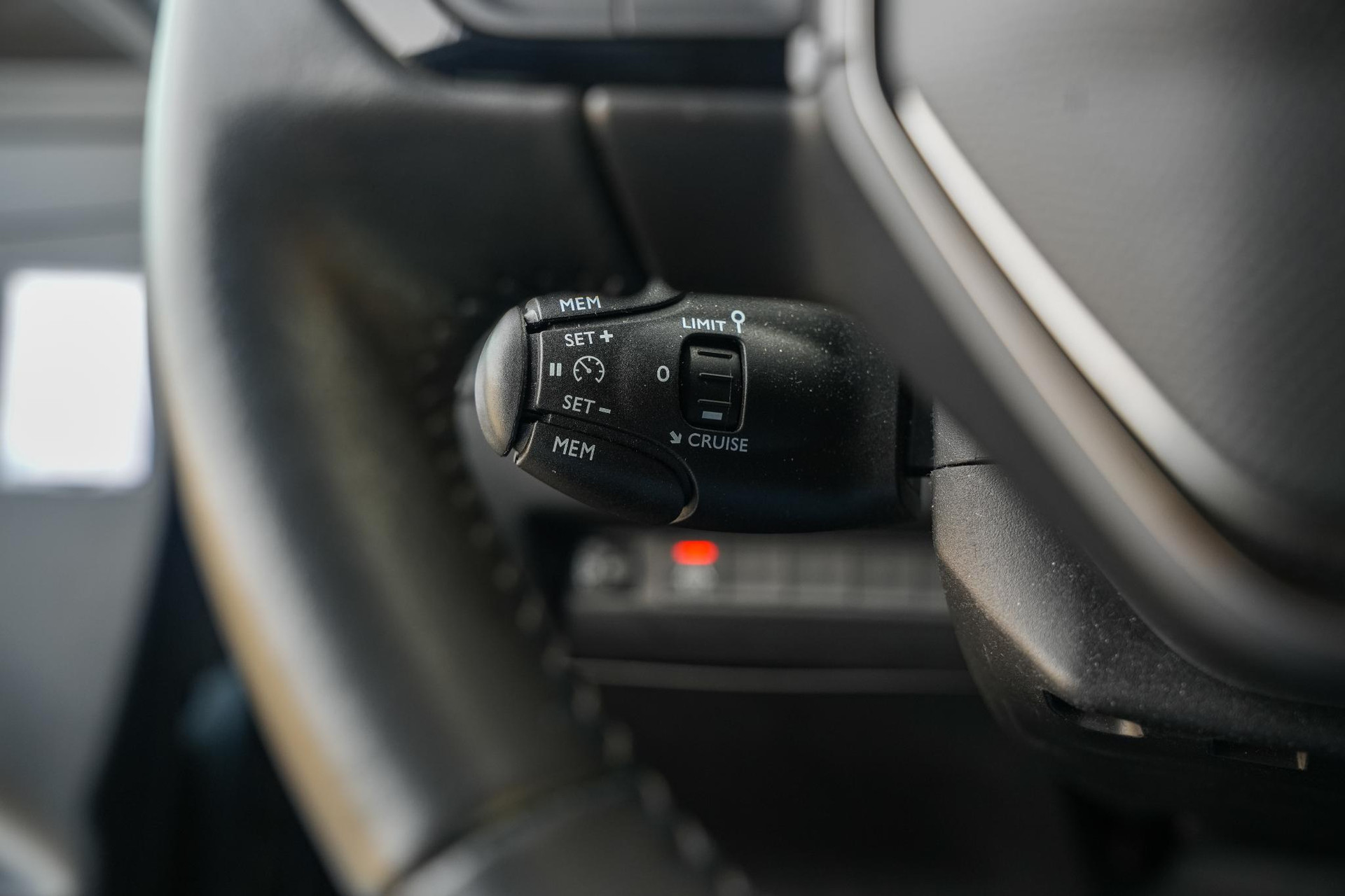 Peugeot 208 1.2 PureTech Active Pack 2022 Noir perla nera 20