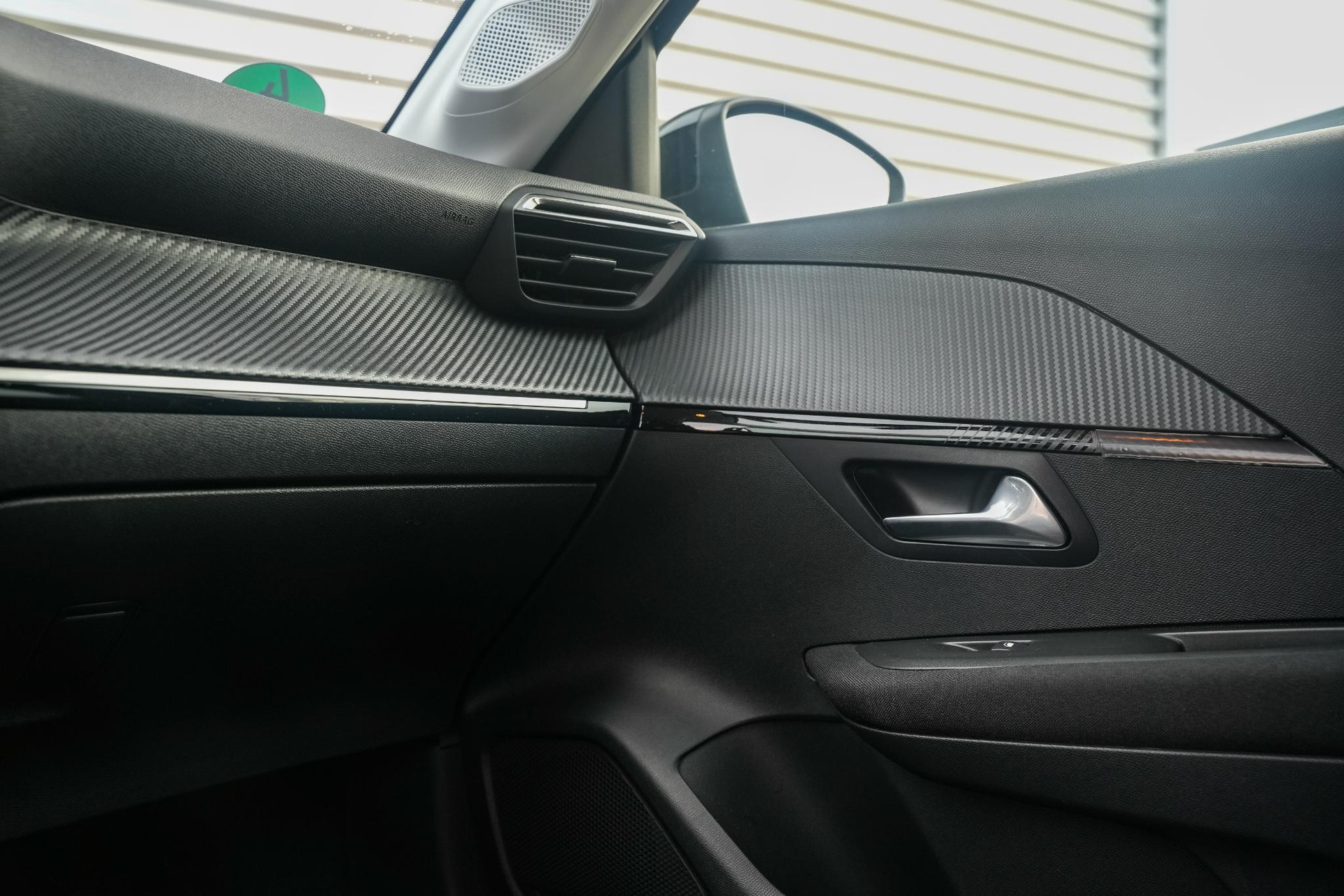 Peugeot 208 1.2 PureTech Active Pack 2022 Noir perla nera 22