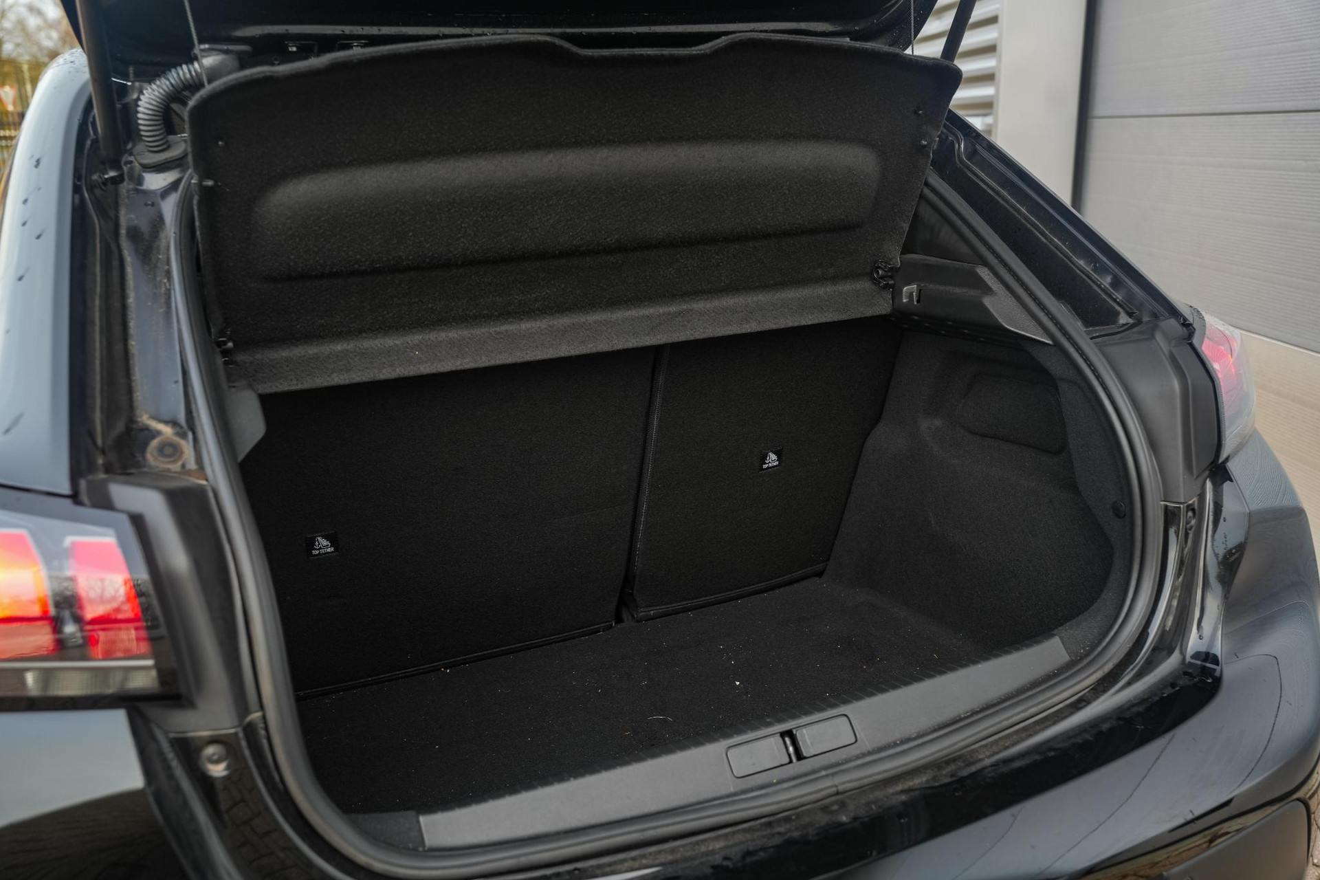 Peugeot 208 1.2 PureTech Active Pack 2022 Noir perla nera 23