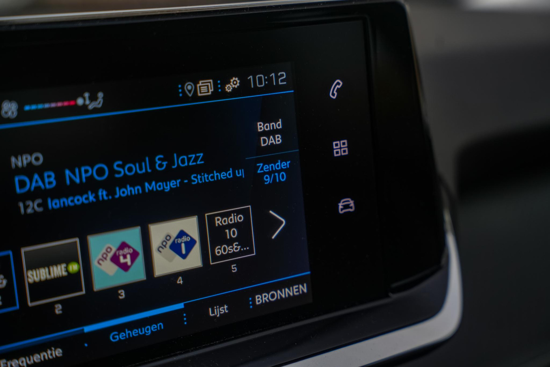 Peugeot 208 1.2 PureTech Active Pack 2022 Noir perla nera 28