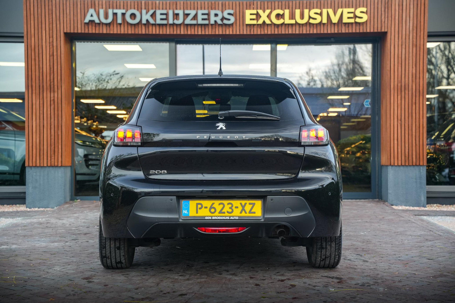 Peugeot 208 1.2 PureTech Active Pack 2022 Noir perla nera 9