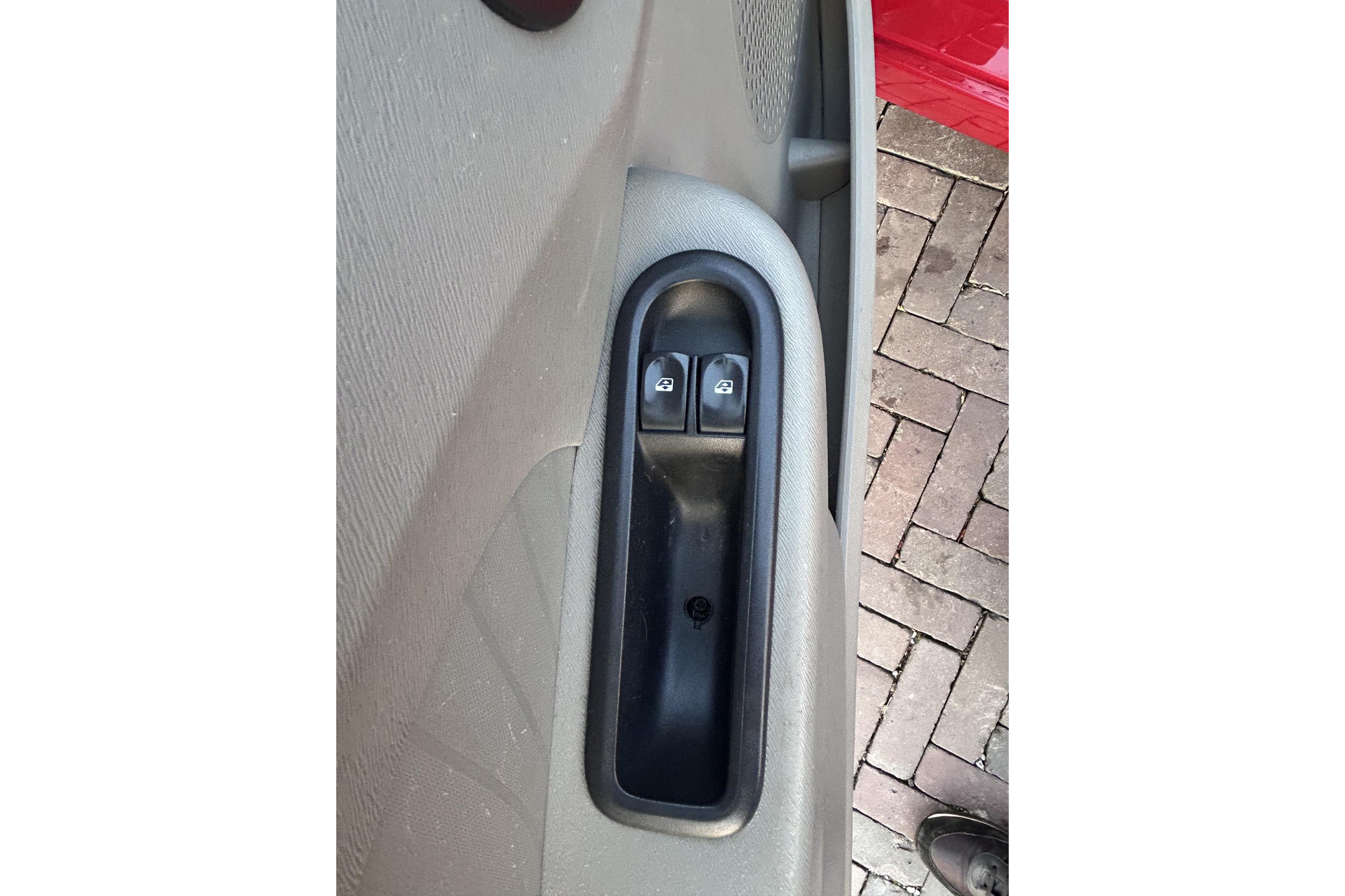 Renault Twingo 1.2 Acces 2009 RED BRISK BC (OV727) 18