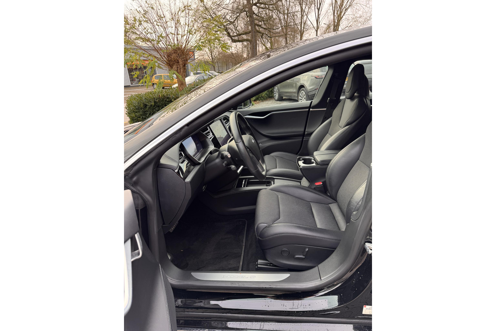 Tesla Model S 75D Base 2018  13