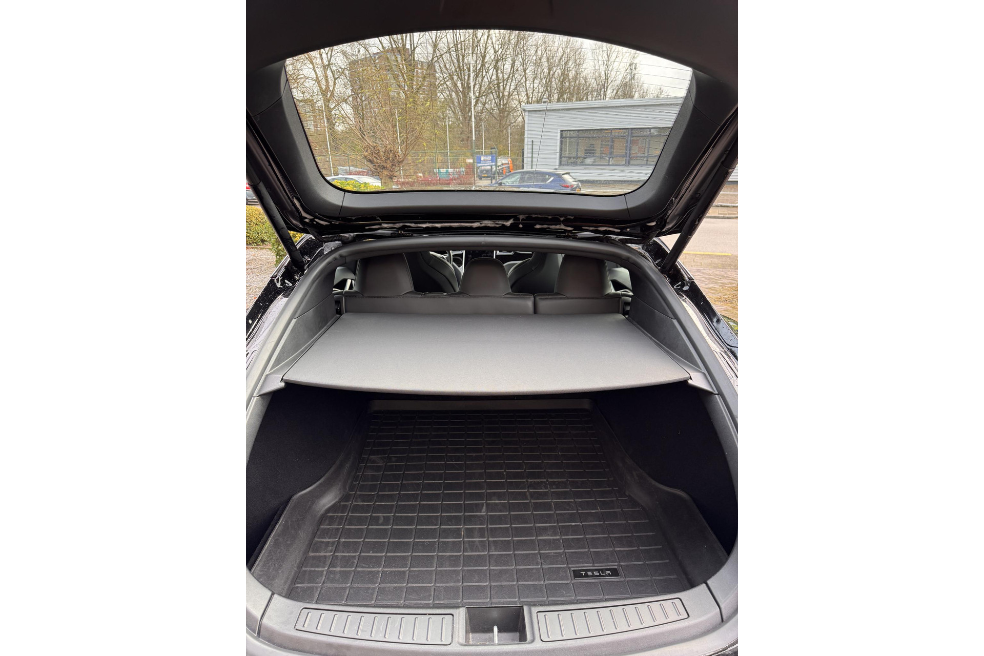 Tesla Model S 75D Base 2018  9