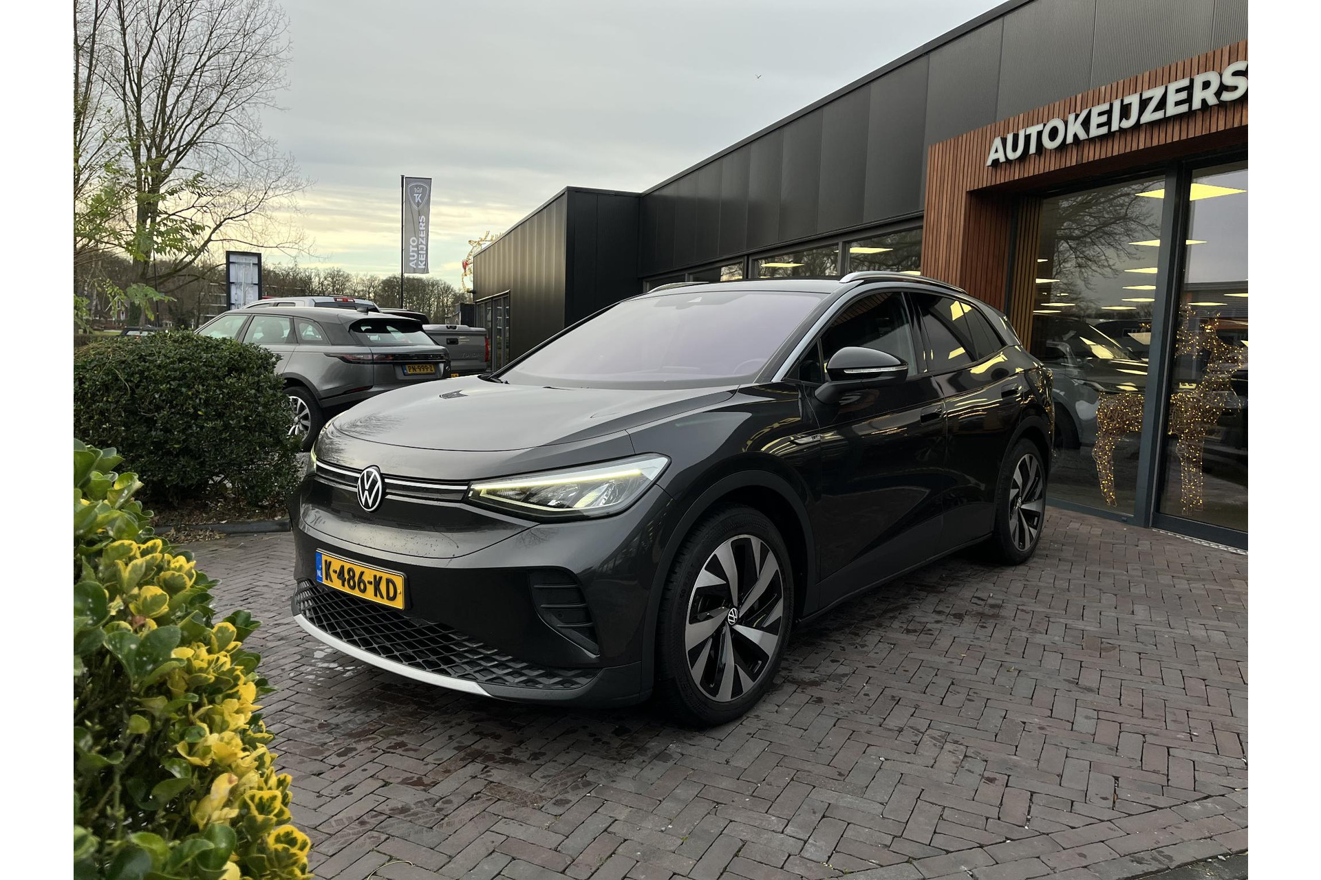 Volkswagen ID.4 First 77 kWh 2020 Mangan grey zwart dak 9