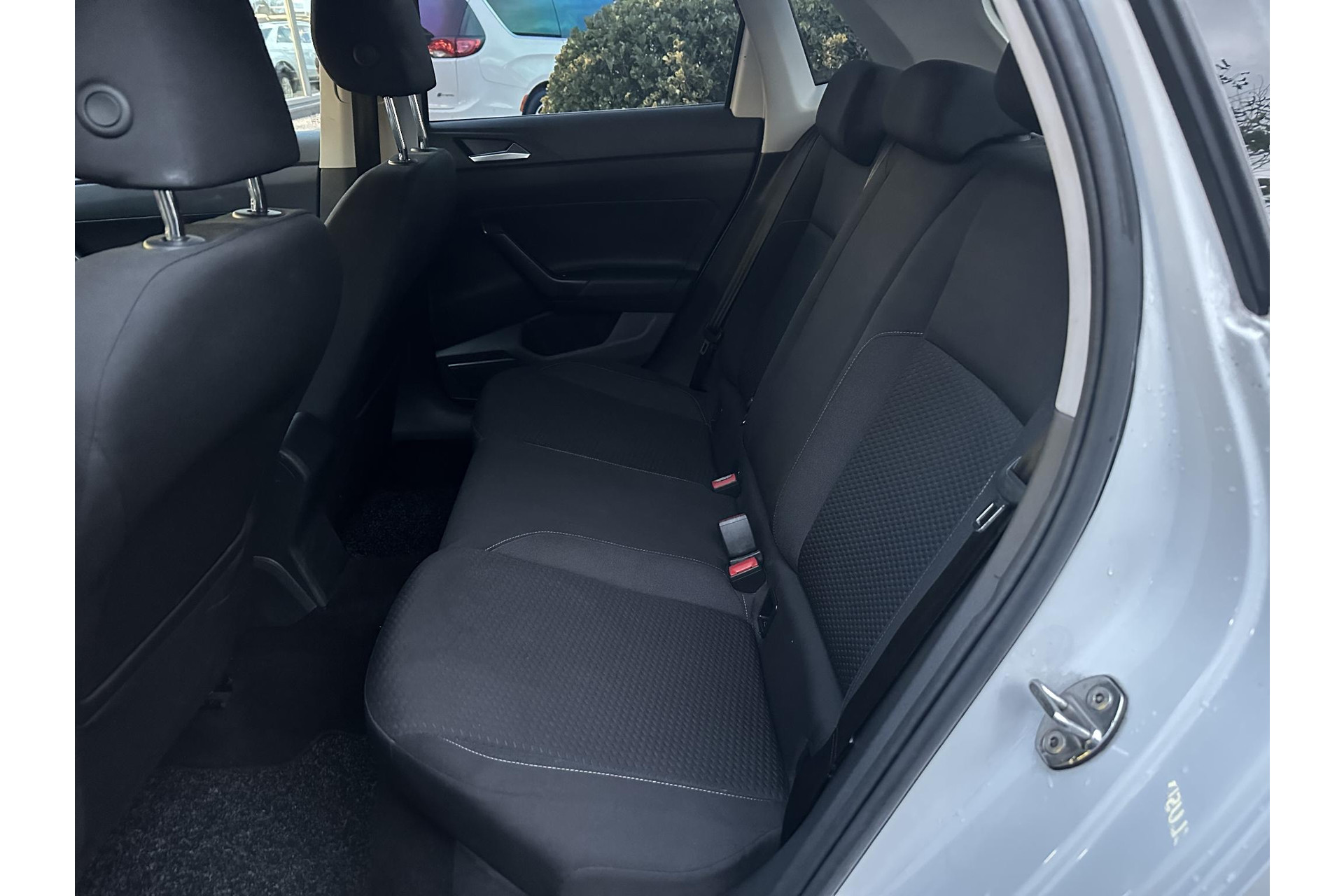 Volkswagen Polo 1.0 TSI Comfortline 2018 Pure white 12