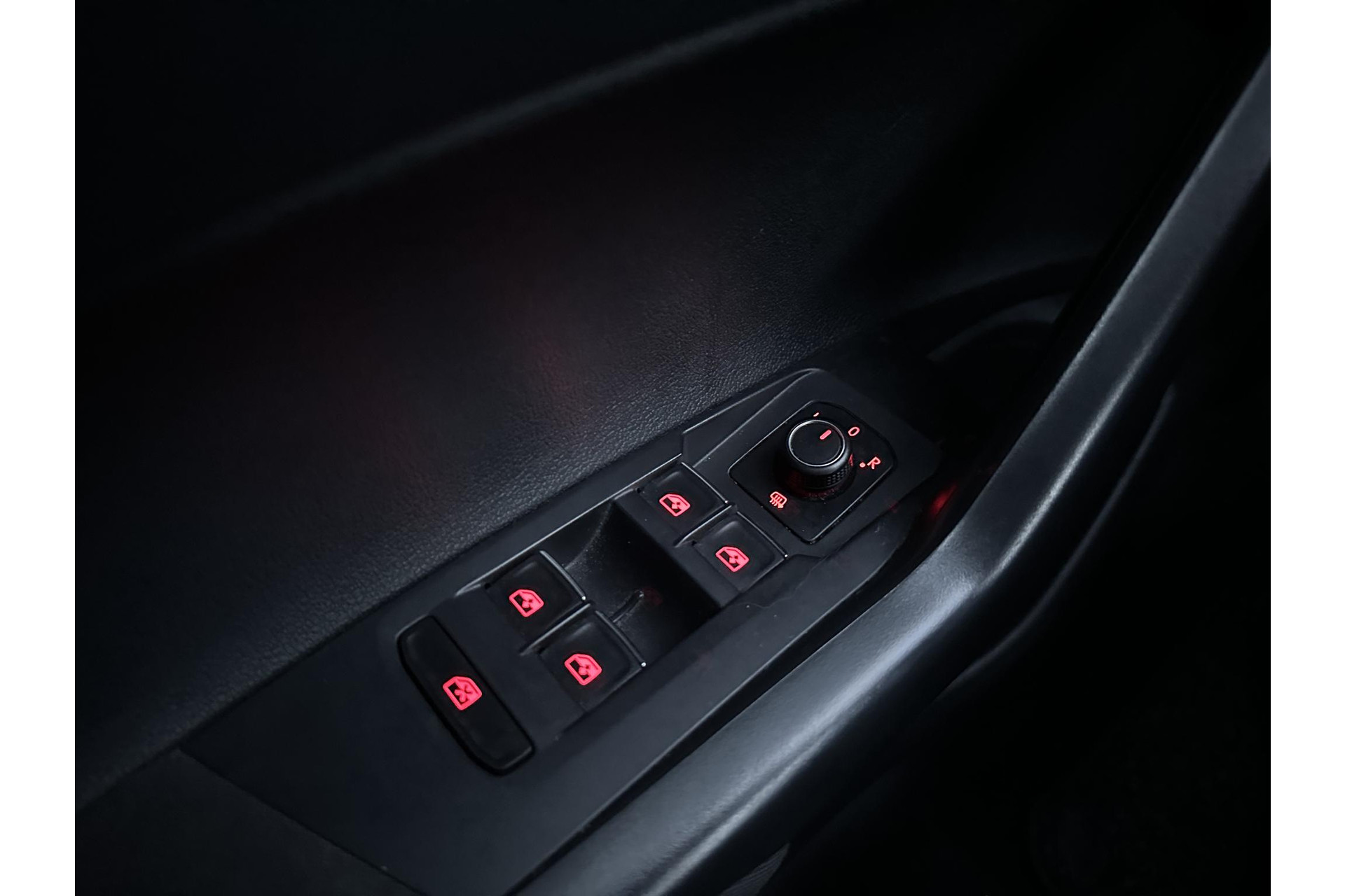 Volkswagen Polo 1.0 TSI Comfortline 2018 Pure white 22