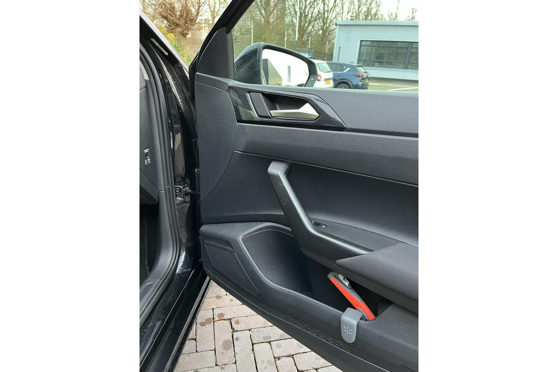 Volkswagen Polo 1.0 TSI Life Business 2022 Deep black 13