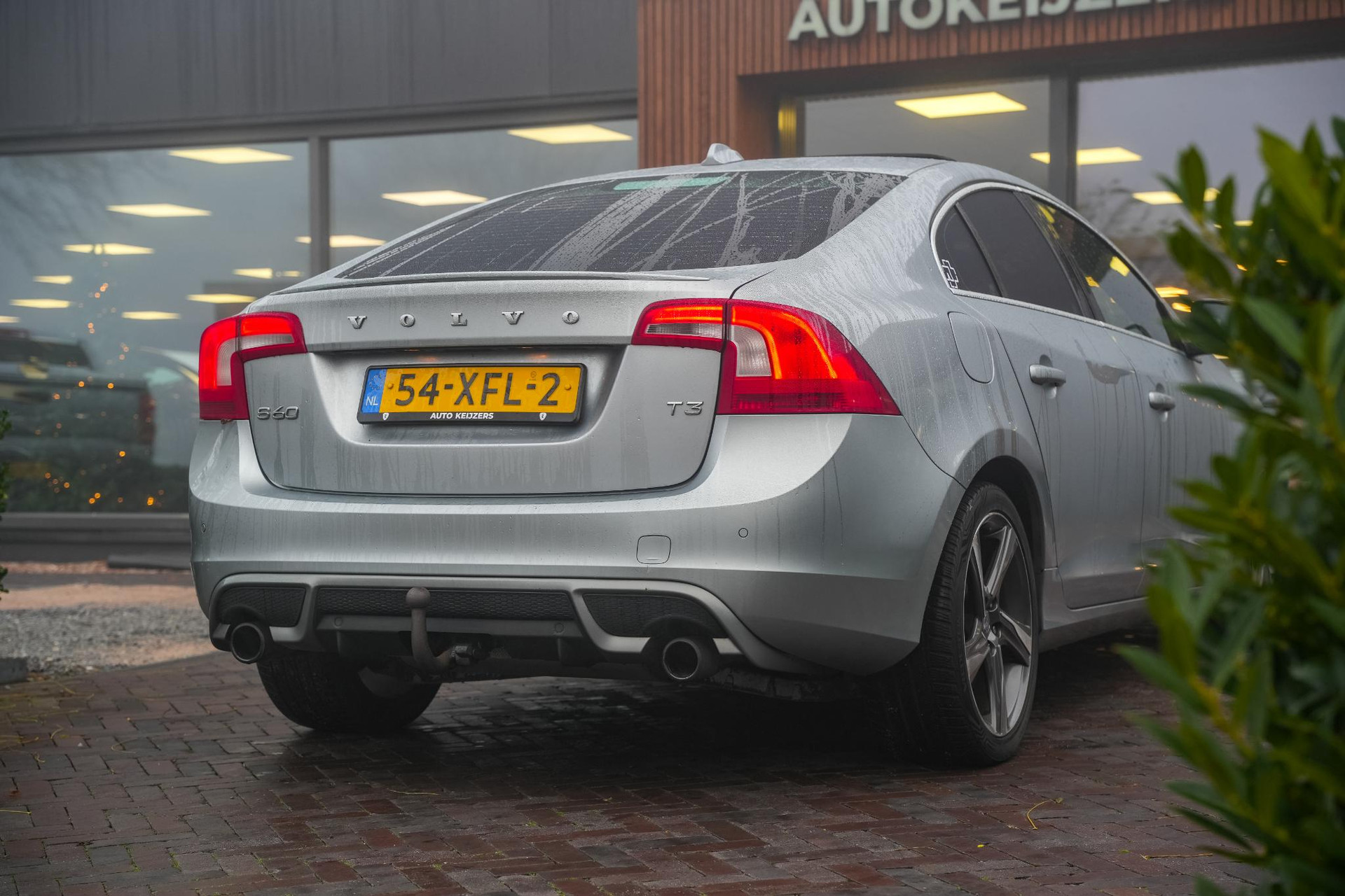 Volvo S60 1.6 T3 R-Design 2012 ELECTRIC SILVER (477) 11