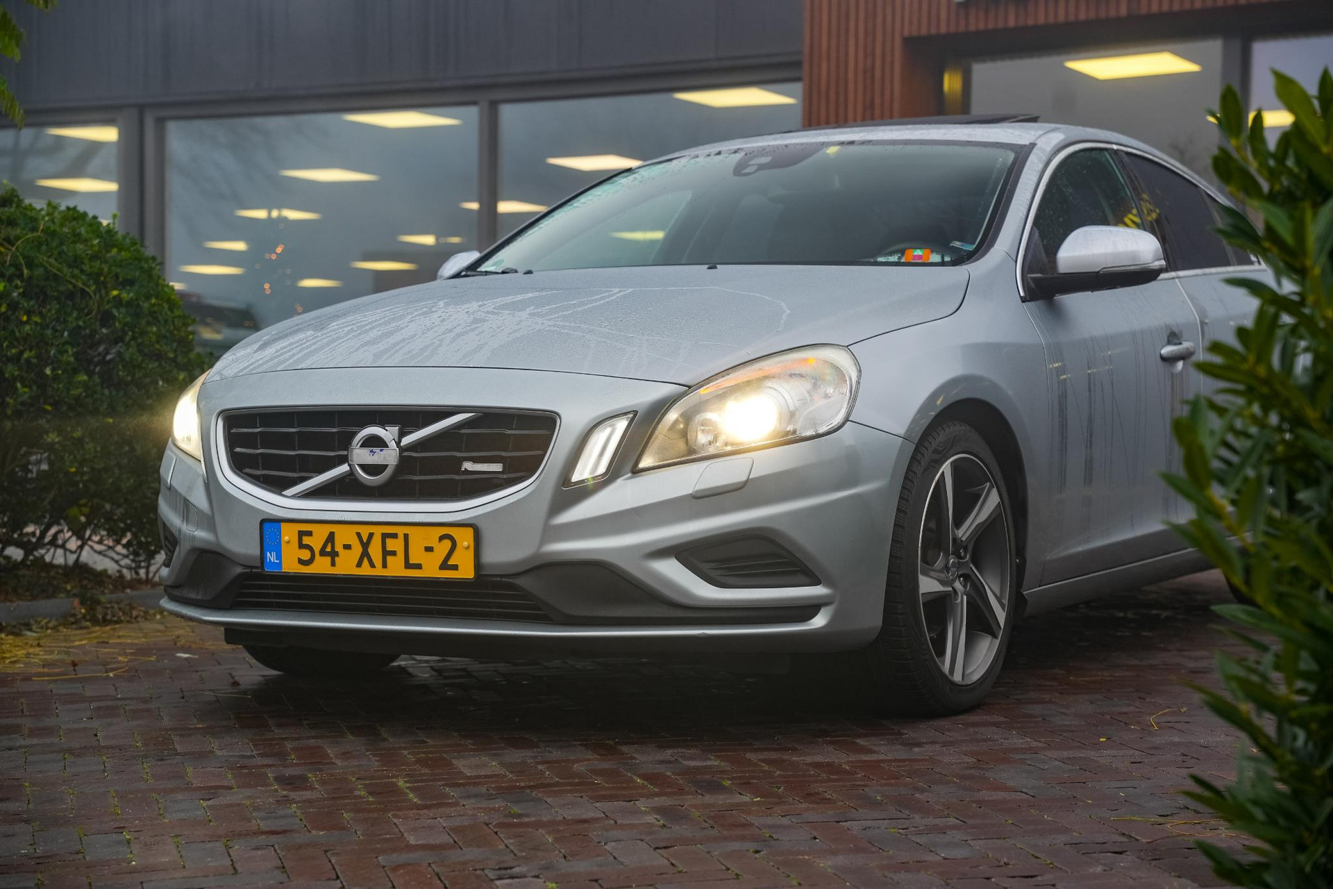 Volvo S60 1.6 T3 R-Design 2012 ELECTRIC SILVER (477) 13