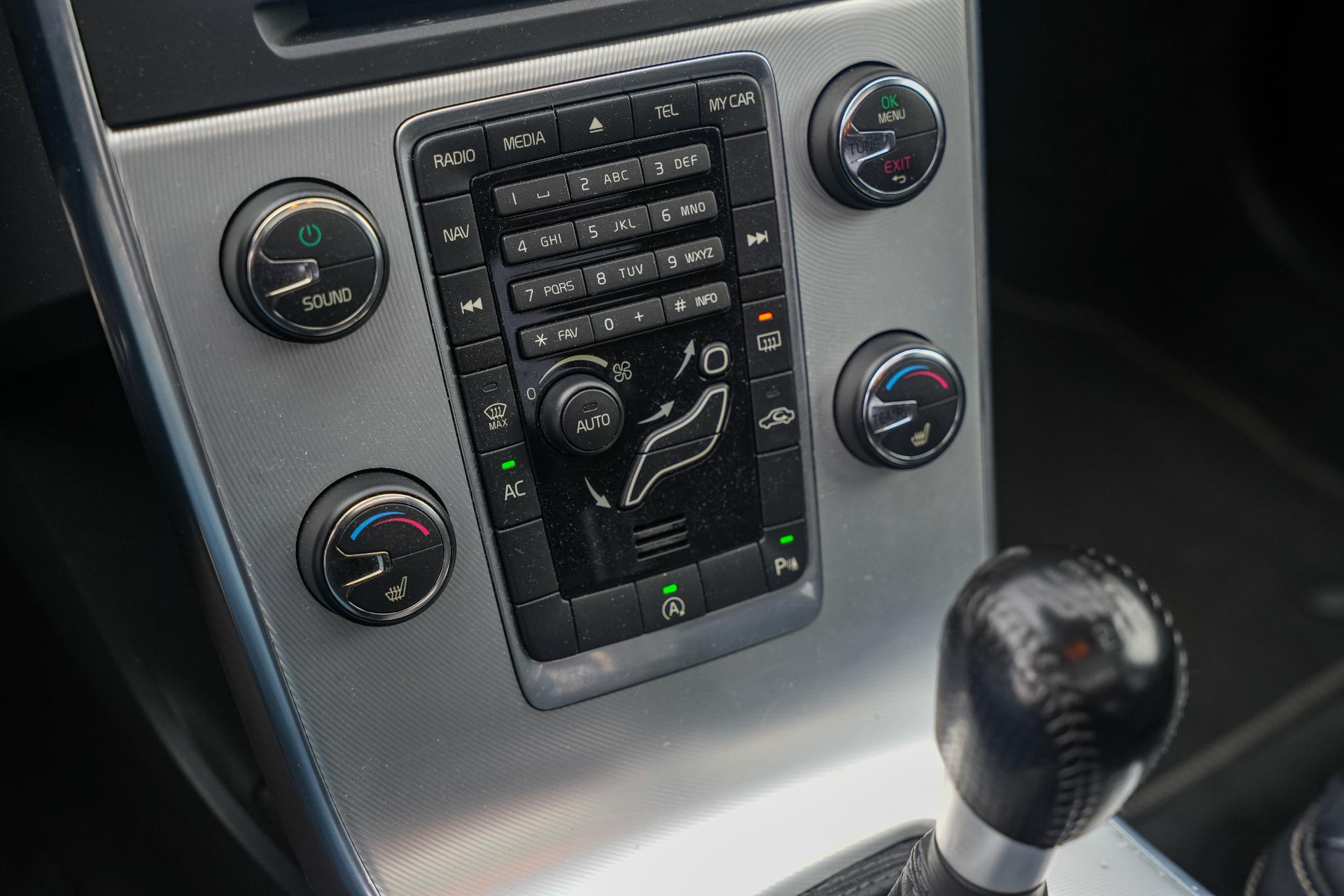 Volvo S60 1.6 T3 R-Design 2012 ELECTRIC SILVER (477) 16