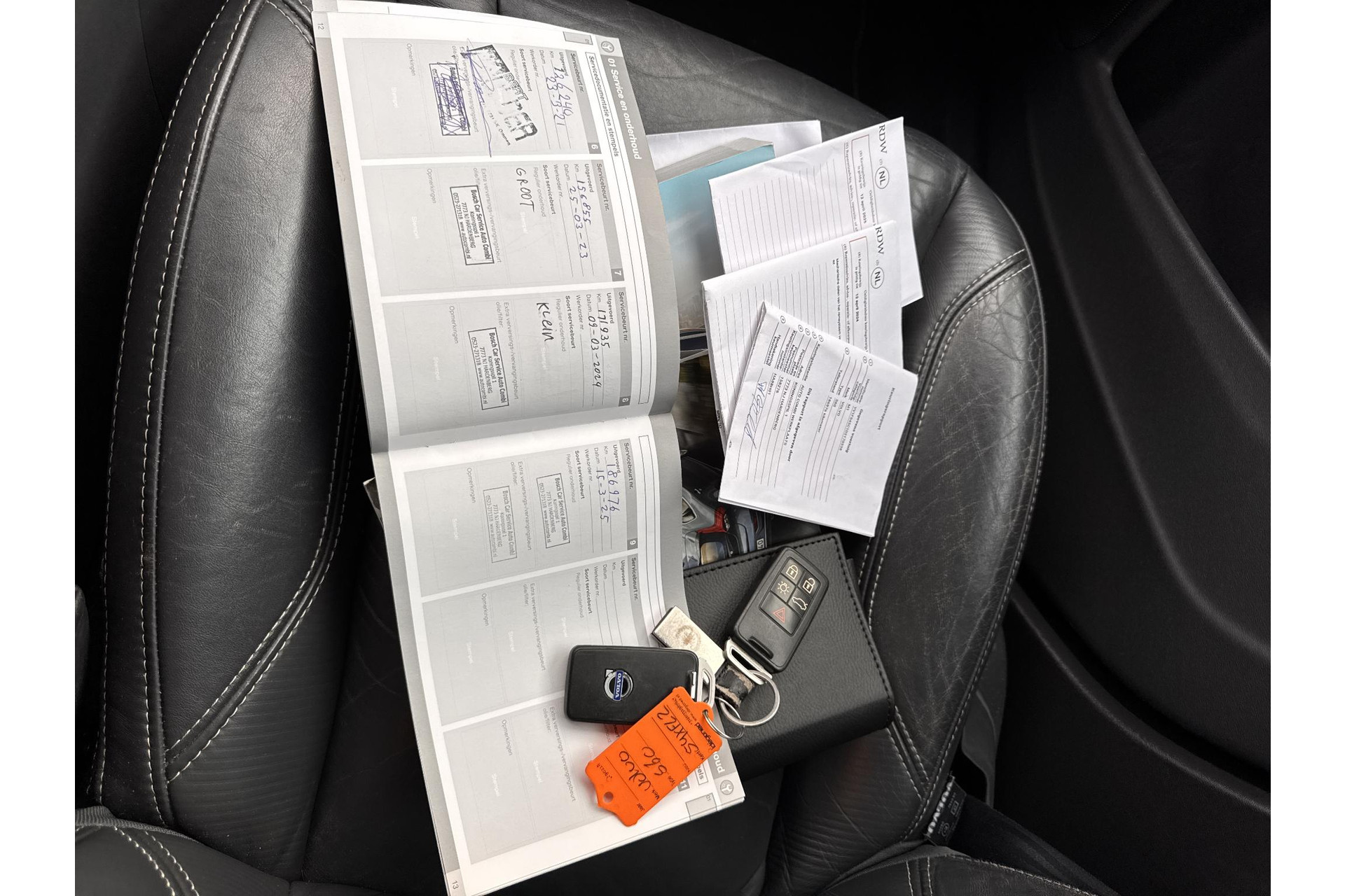 Volvo S60 1.6 T3 R-Design 2012 ELECTRIC SILVER (477) 18