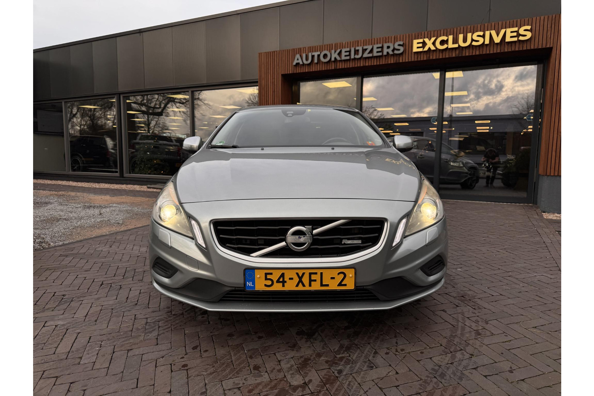 Volvo S60 1.6 T3 R-Design 2012 ELECTRIC SILVER (477) 2