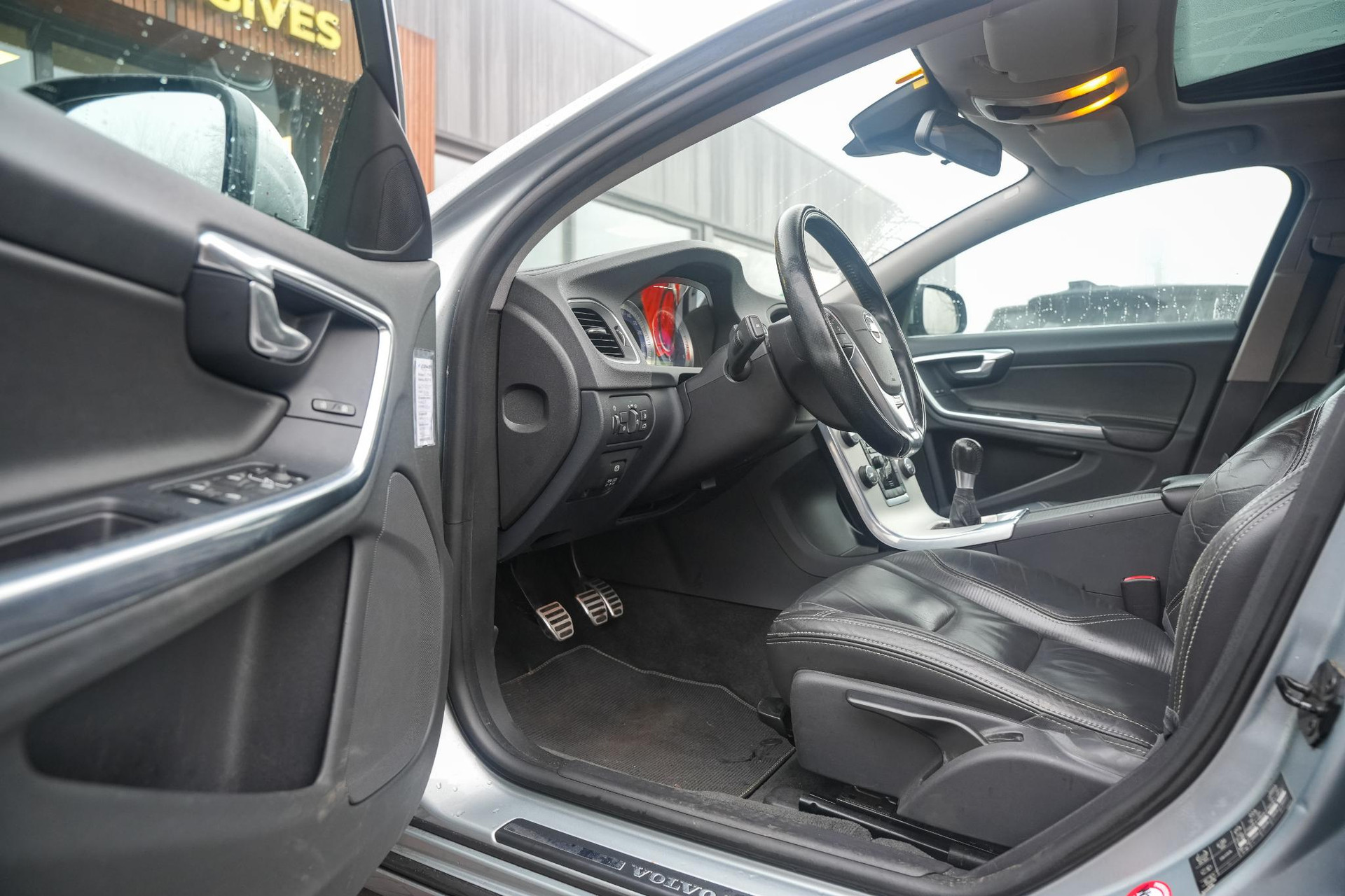 Volvo S60 1.6 T3 R-Design 2012 ELECTRIC SILVER (477) 6