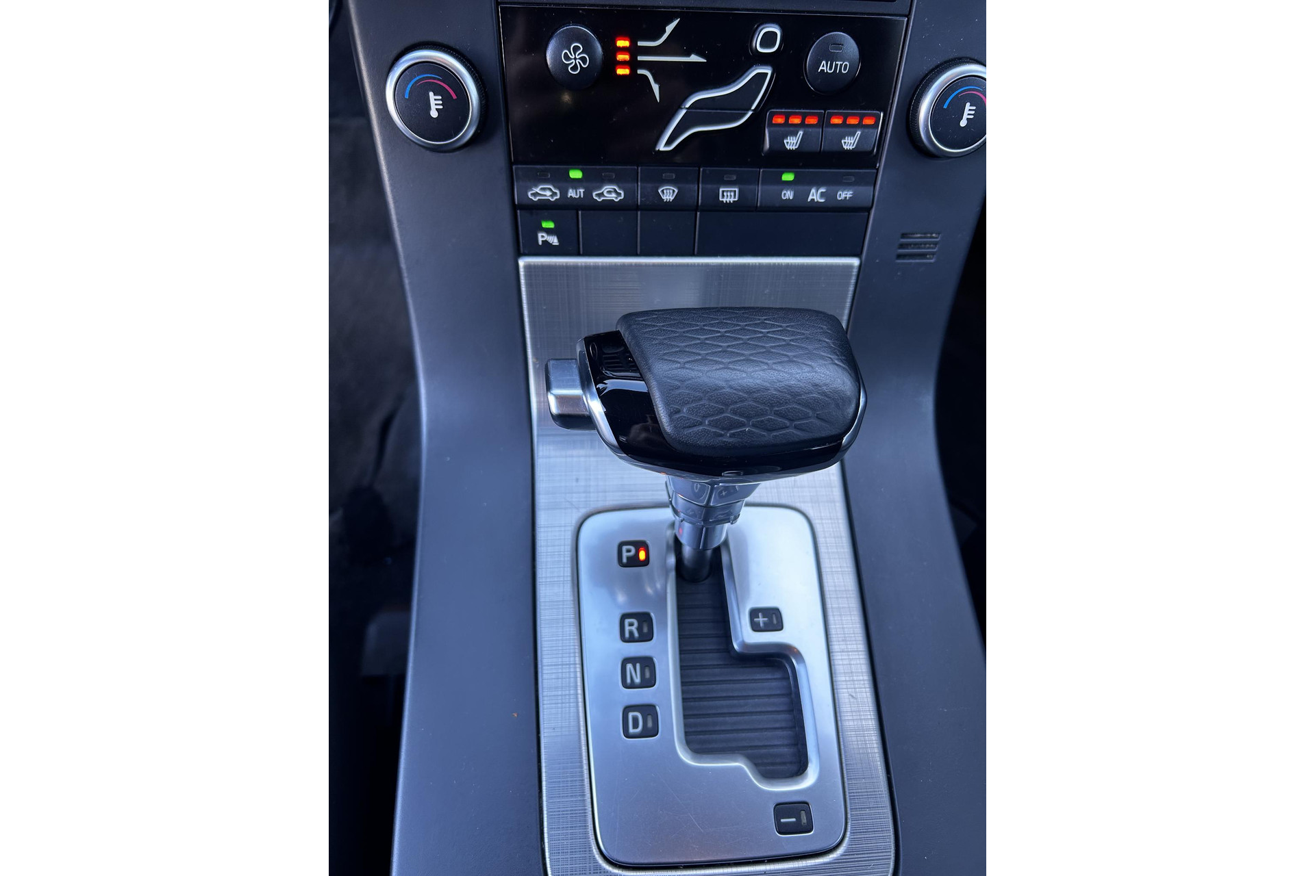 Volvo V70 2.4D Momentum 2010 TITANIUM GREY (455) 14