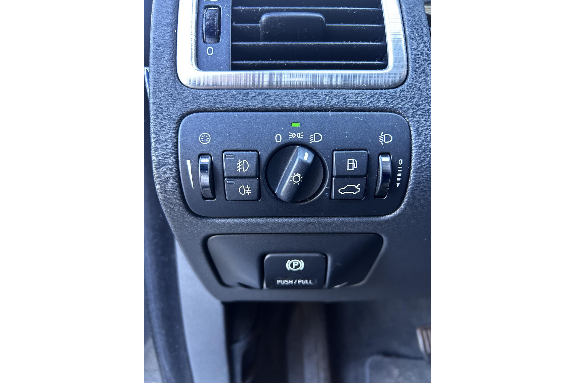 Volvo V70 2.4D Momentum 2010 TITANIUM GREY (455) 20