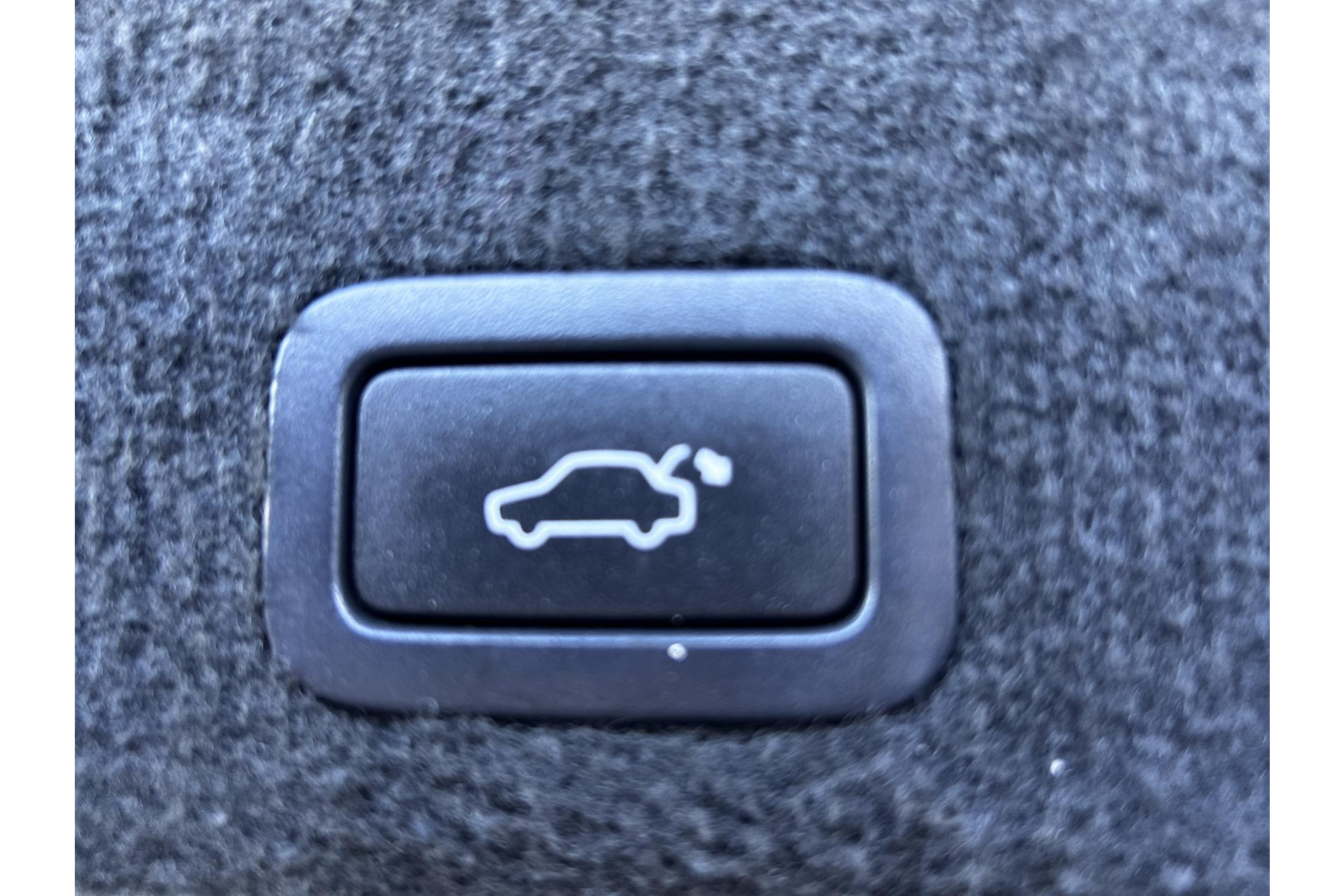 Volvo V70 2.4D Momentum 2010 TITANIUM GREY (455) 24