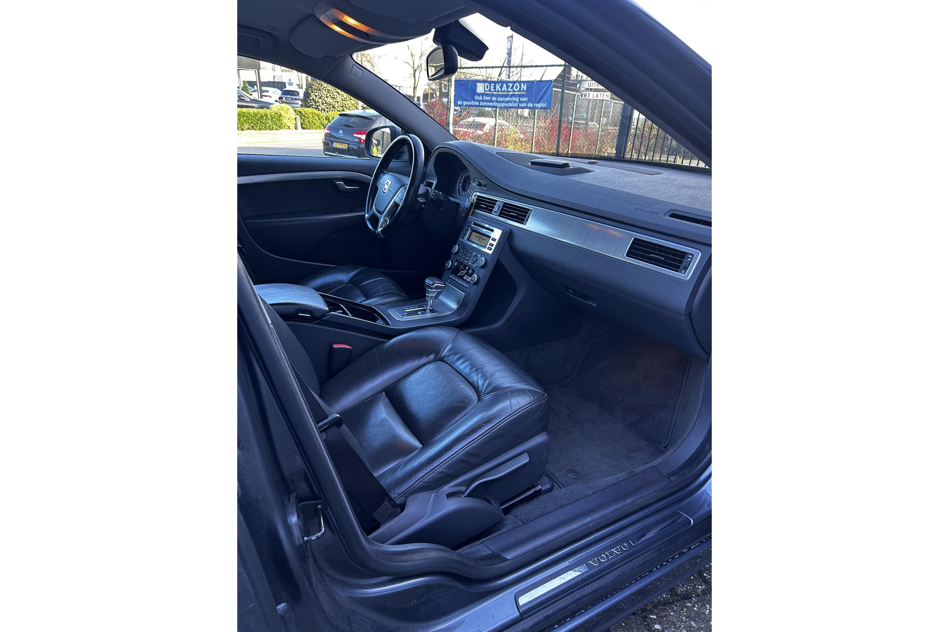 Volvo V70 2.4D Momentum 2010 TITANIUM GREY (455) 29