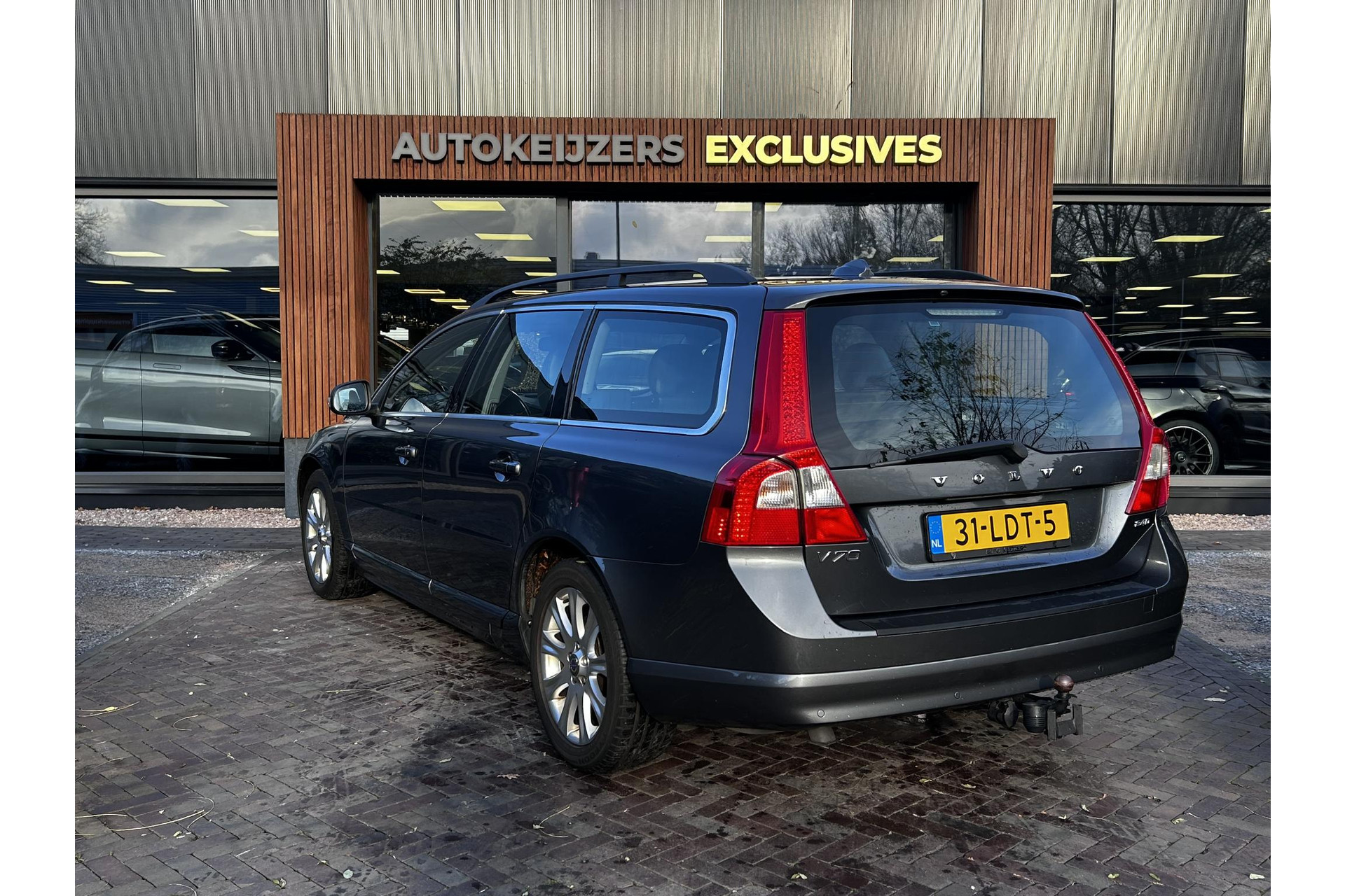 Volvo V70 2.4D Momentum 2010 TITANIUM GREY (455) 7