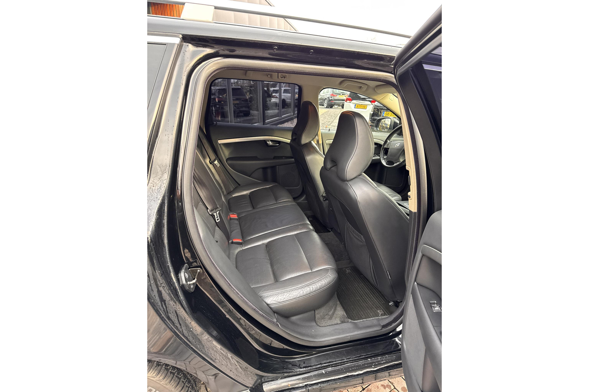 Volvo V70 3.2 Momentum 2007 BLACK SOLID (STONE) (019) 13