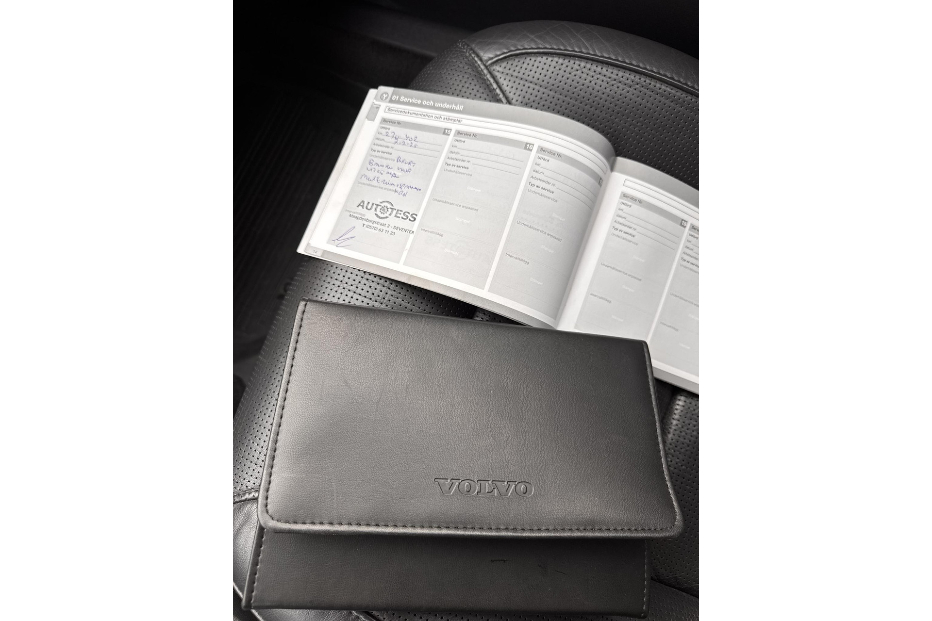 Volvo V70 3.2 Momentum 2007 BLACK SOLID (STONE) (019) 18