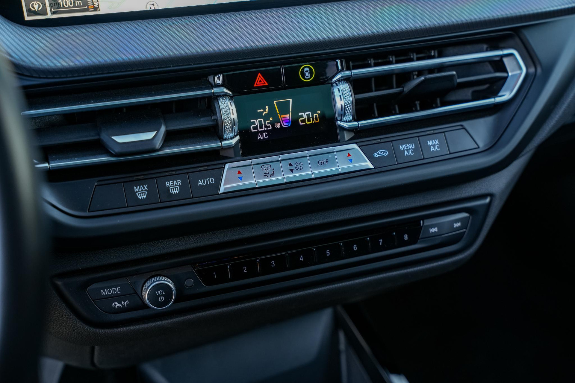 BMW 1-serie 118i Executive Edition 2021 Saphirschwarz metallic 15